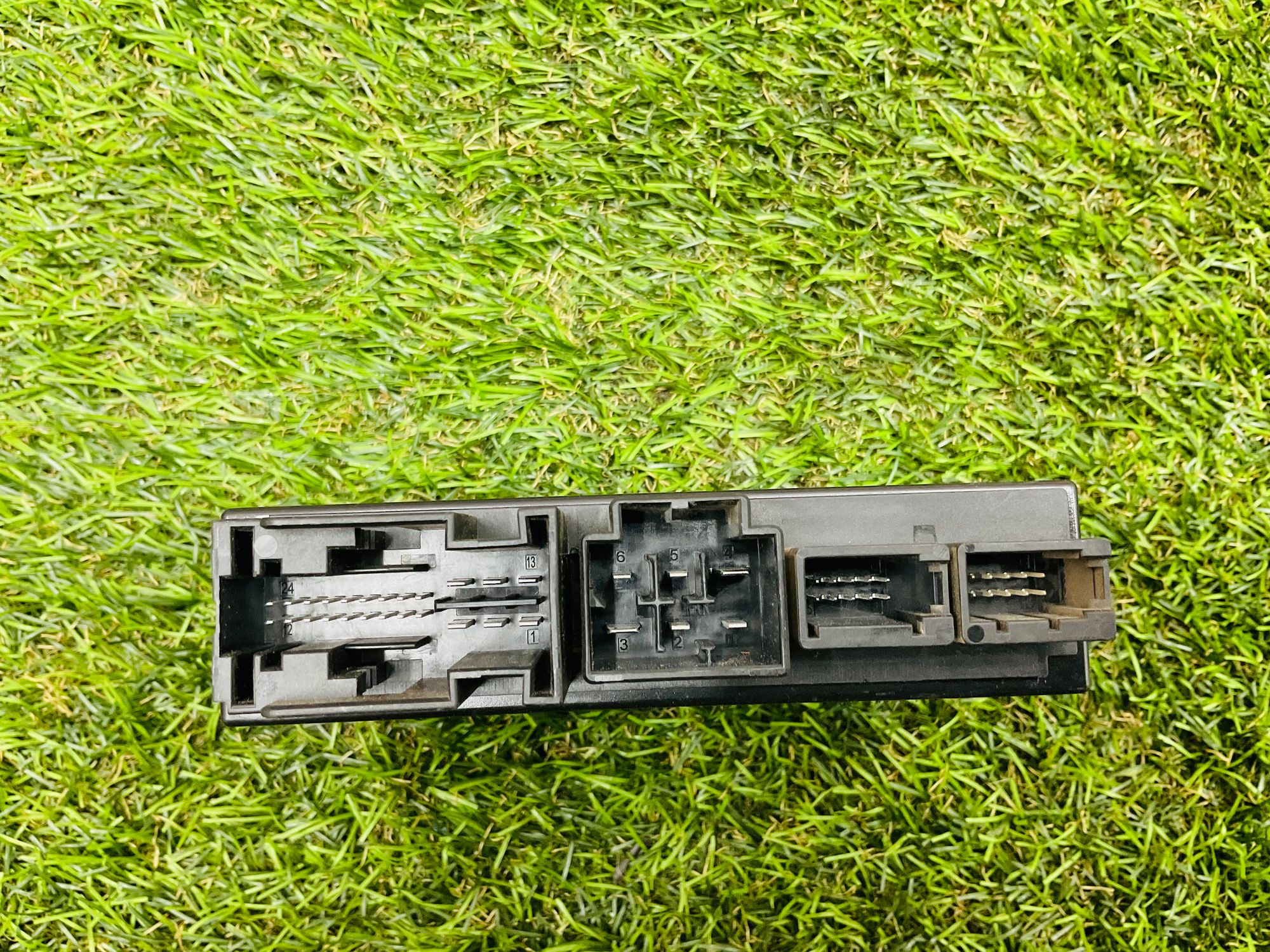 https://ycs.partsauto.market/partsauto-images/thmbs/userImages/h353NjtZg3VDP19b5HMt7LlpbQ93/part/9441e15f-1c68-496f-a4c2-fa7b5a2b230b_1785851350698.jpg