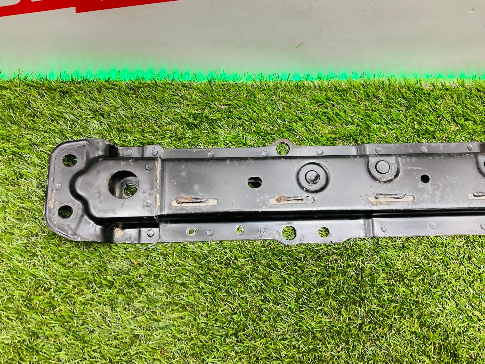 https://ycs.partsauto.market/partsauto-images/thmbs/userImages/h353NjtZg3VDP19b5HMt7LlpbQ93/part/944a737c-8ba7-4a87-b5fd-a7f177d69419_1784978685644.jpg