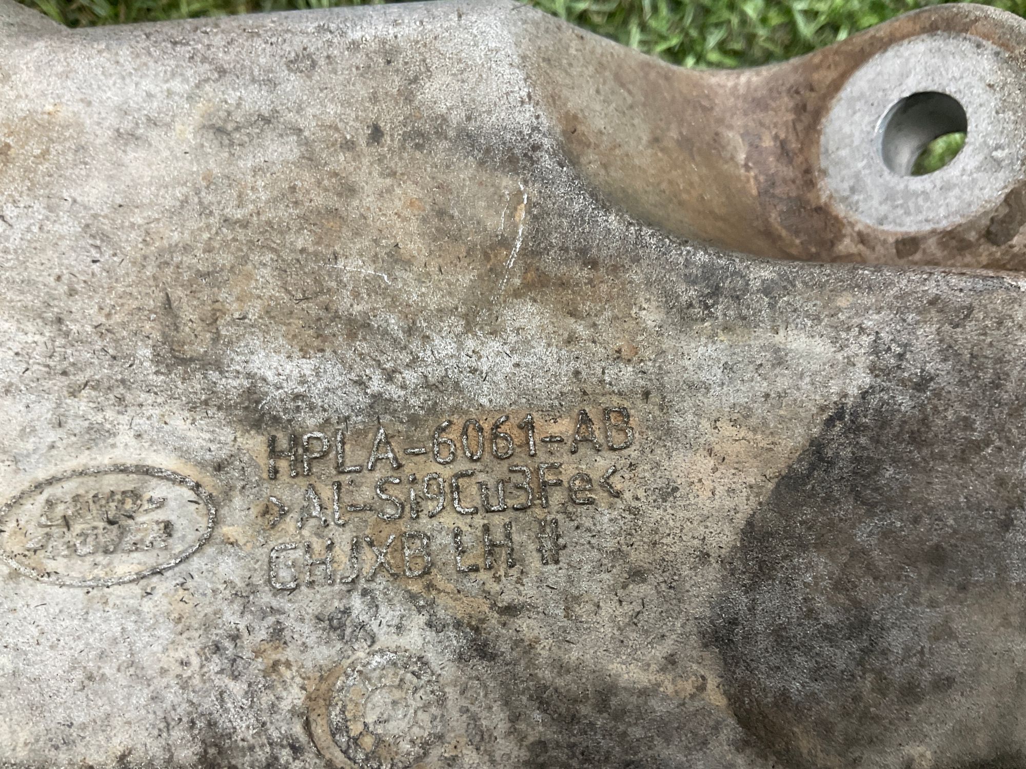 Опора двигателя 2.0 AJ200 Land Rover Defender II L663 2022, 2000 рублей, Москва