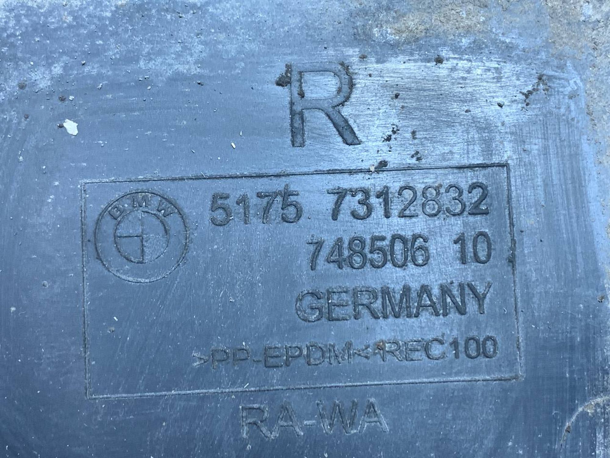 https://ycs.partsauto.market/partsauto-images/thmbs/userImages/h353NjtZg3VDP19b5HMt7LlpbQ93/part/9485895d-67dd-46a2-90b9-ba43a157db18_1720710489201.jpg