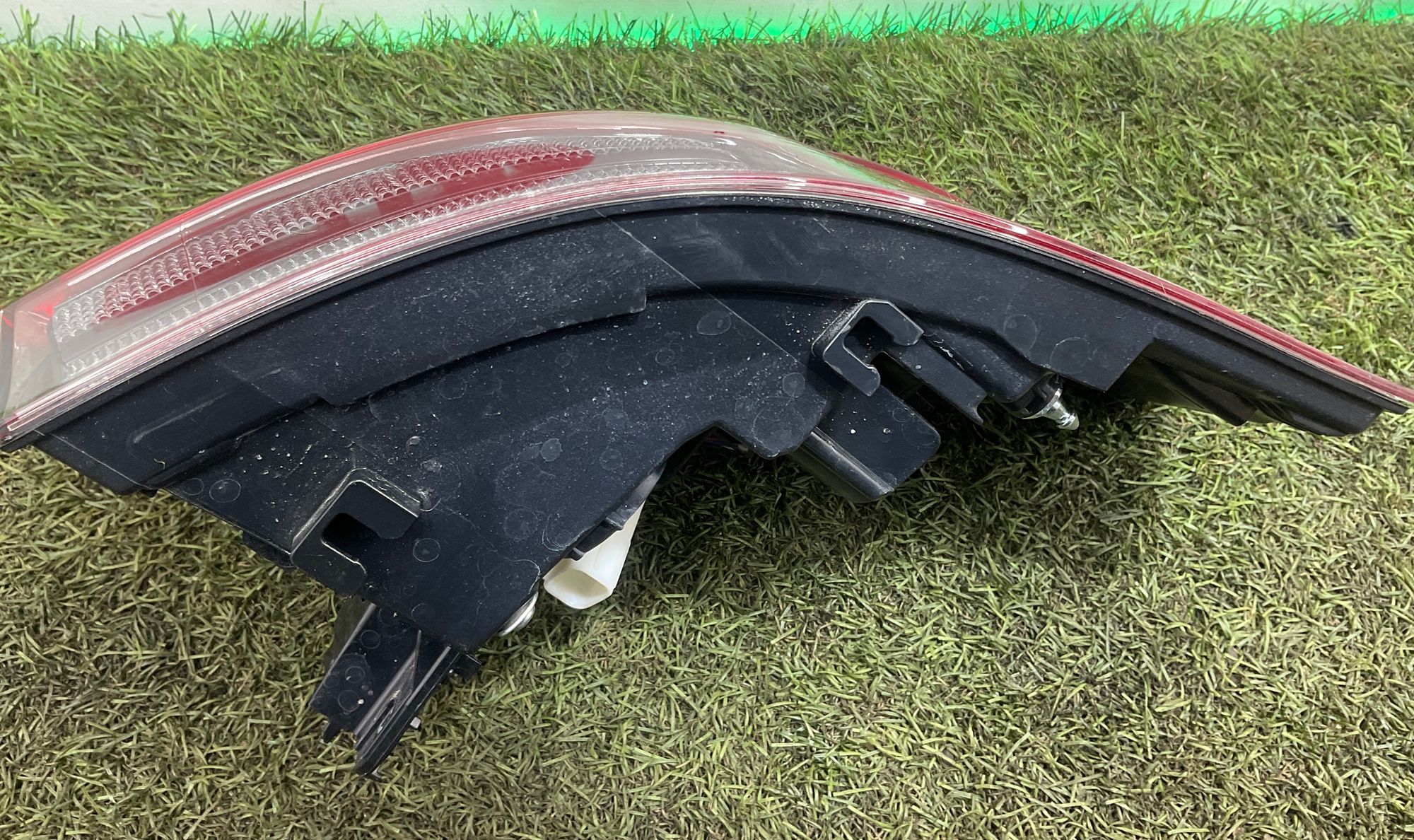 Фонарь задний правый Toyota Land Cruiser 300 (2021—2023) 2024, 30000 рублей, Москва