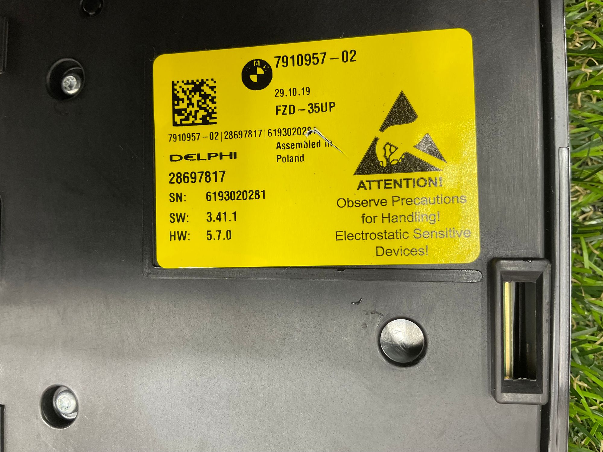 https://ycs.partsauto.market/partsauto-images/thmbs/userImages/h353NjtZg3VDP19b5HMt7LlpbQ93/part/9590ed76-be51-4564-bddc-5d5e63953fe6_1781522789011.jpg