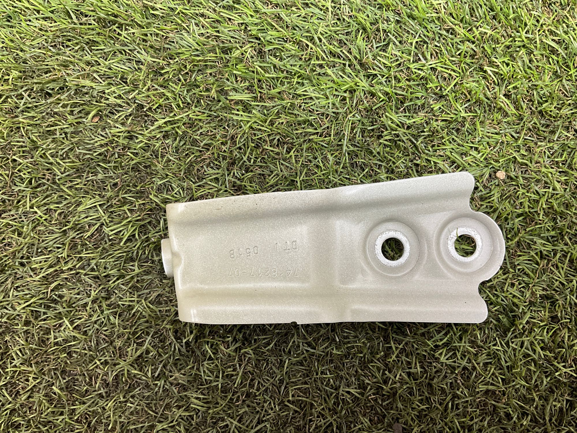 Кронштейн крепления крыла левое BMW X5 M F95, 1000 рублей, Москва