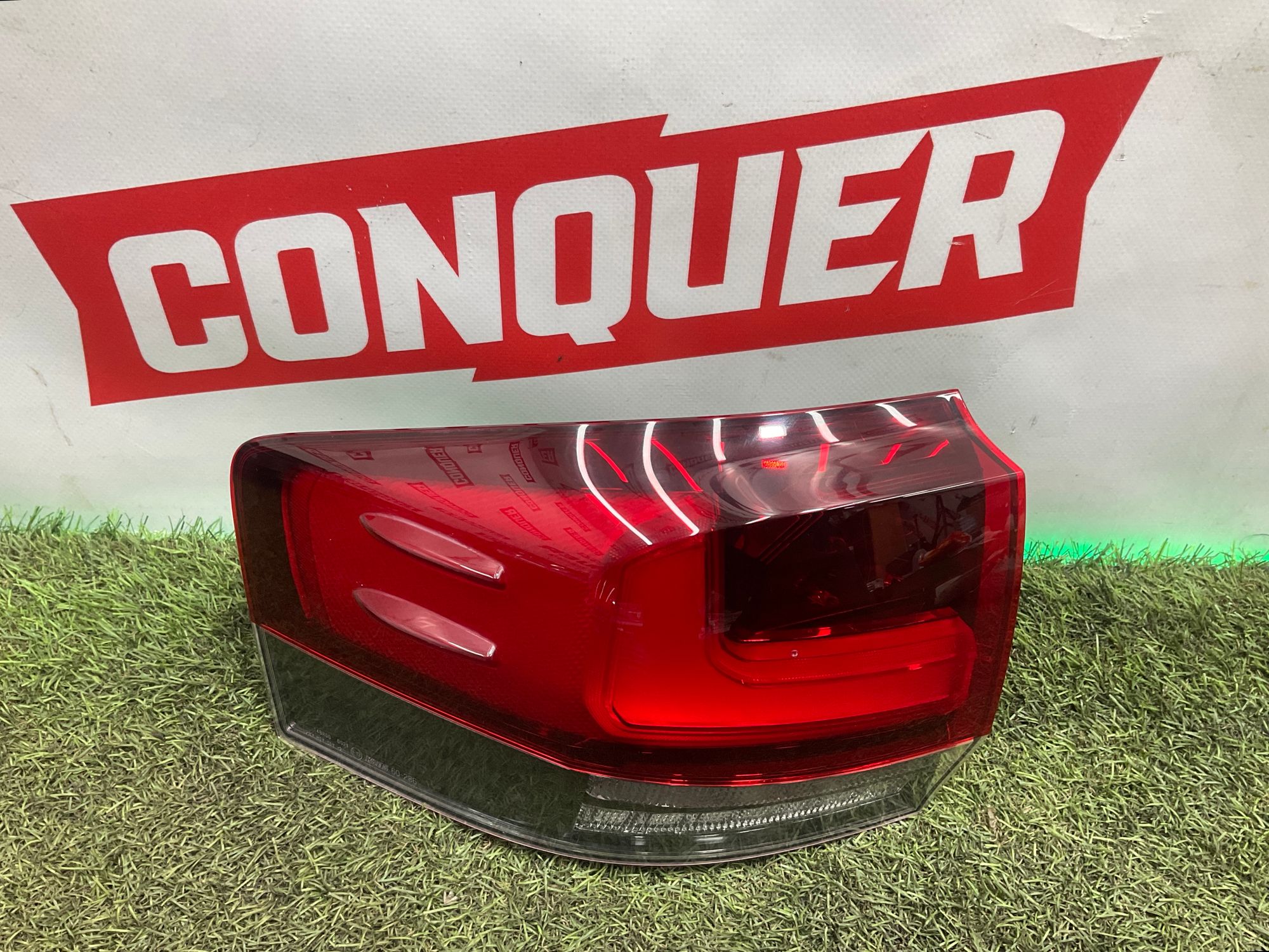 Фонарь задний левый Toyota Land Cruiser 300 (2021—2023) 2024, 30000 рублей, Москва