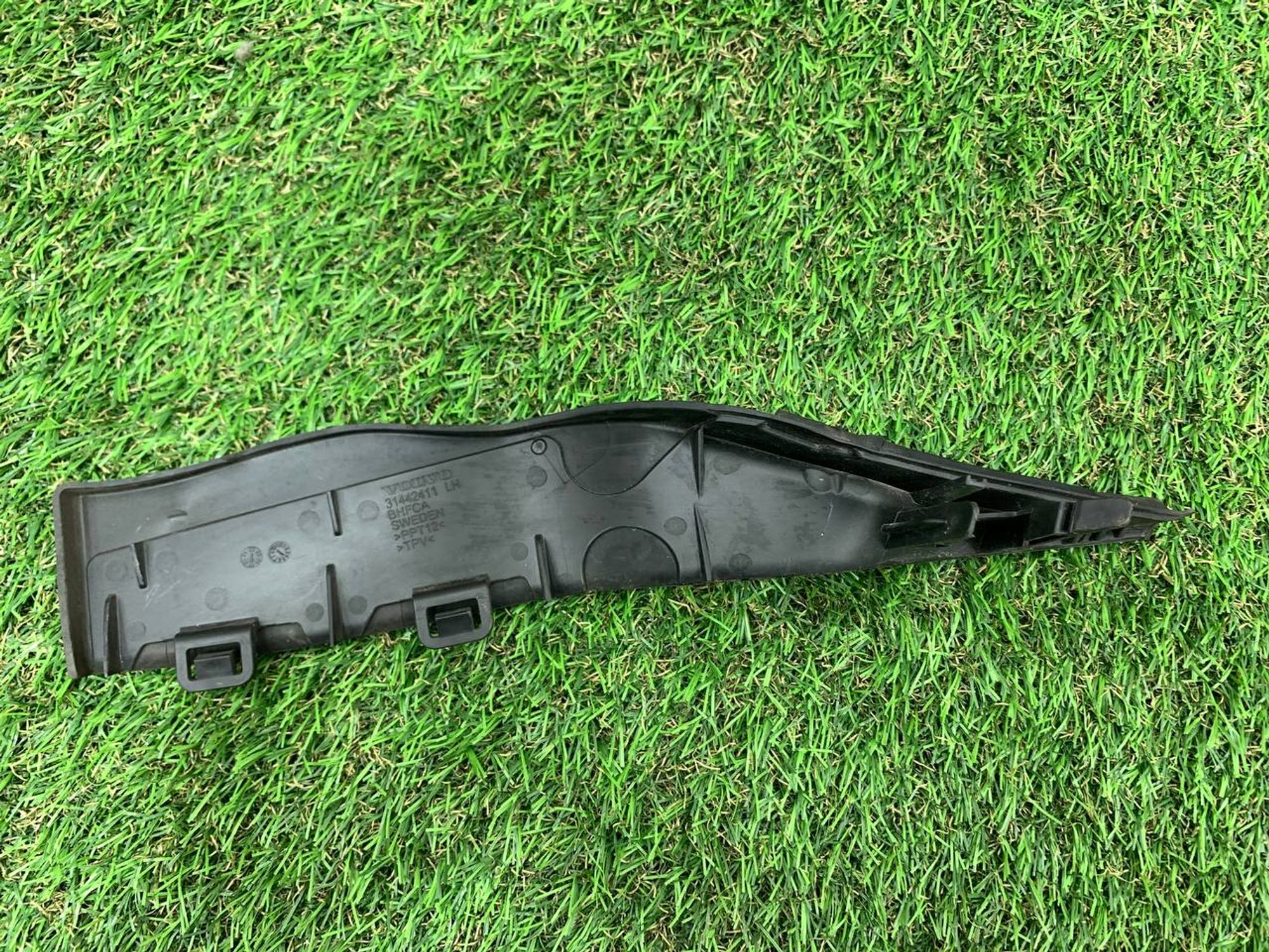 https://ycs.partsauto.market/partsauto-images/thmbs/userImages/h353NjtZg3VDP19b5HMt7LlpbQ93/part/962dc5e4-8e69-49c1-97be-ab8a01f8ec86_1716549938812.jpg