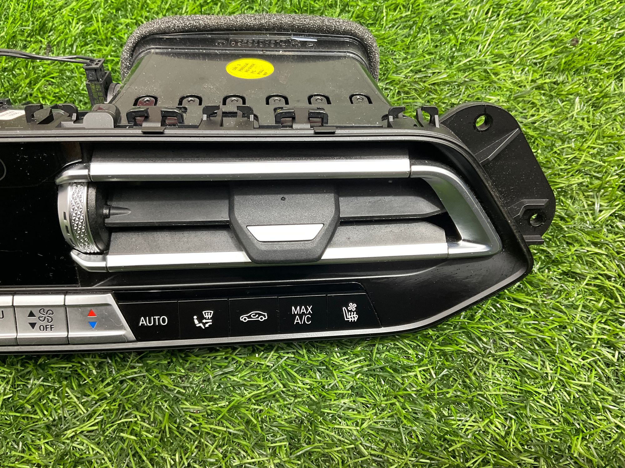 https://ycs.partsauto.market/partsauto-images/thmbs/userImages/h353NjtZg3VDP19b5HMt7LlpbQ93/part/96779ae8-9ee2-4dd2-93e0-f6ed1be9f340_1734076574329.jpg