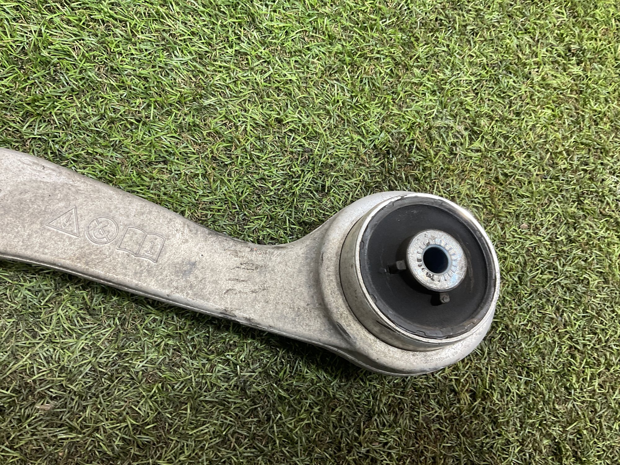 Рычаг передней подвески правый BMW 3 серия, G20/G21, 7000 рублей, Москва