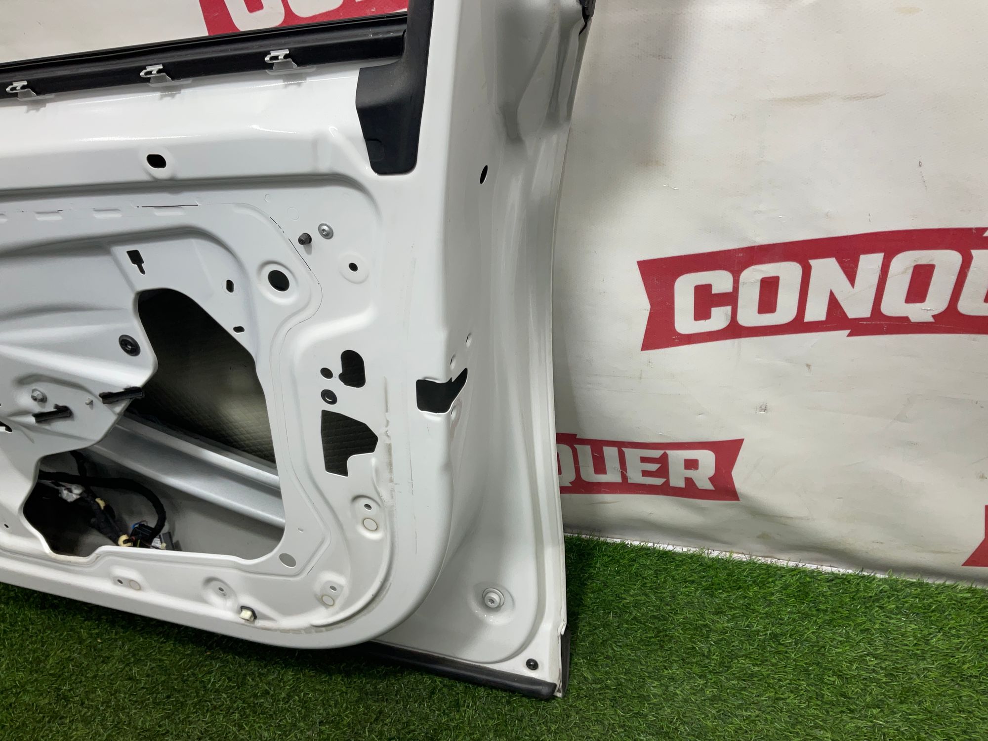 https://ycs.partsauto.market/partsauto-images/thmbs/userImages/h353NjtZg3VDP19b5HMt7LlpbQ93/part/9713bec1-4868-4d25-8865-f95f320a6e8c_1737386529619.jpg