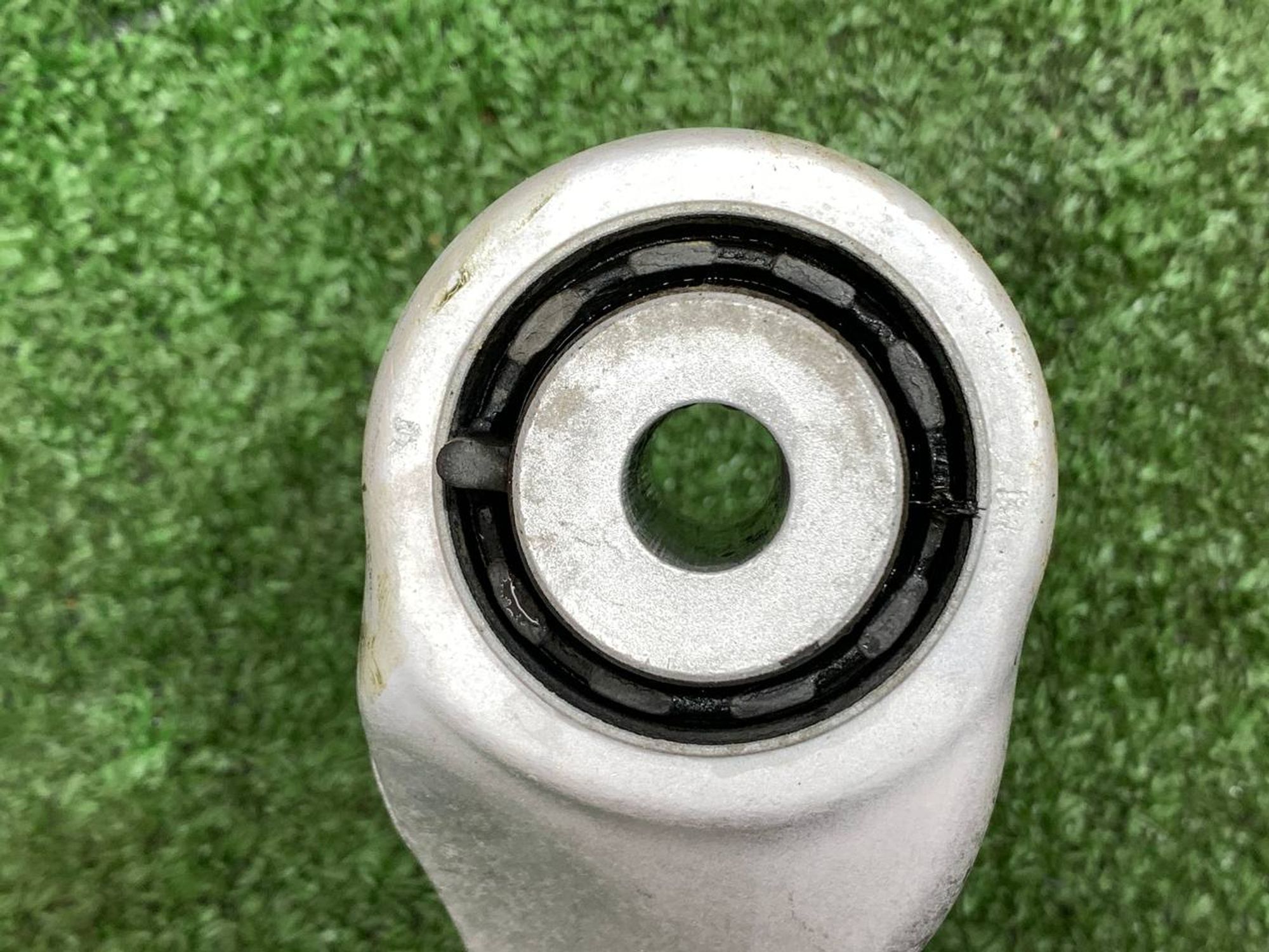 https://ycs.partsauto.market/partsauto-images/thmbs/userImages/h353NjtZg3VDP19b5HMt7LlpbQ93/part/97a63b97-2737-432d-a1b8-51785528c788_1726145369593.jpg