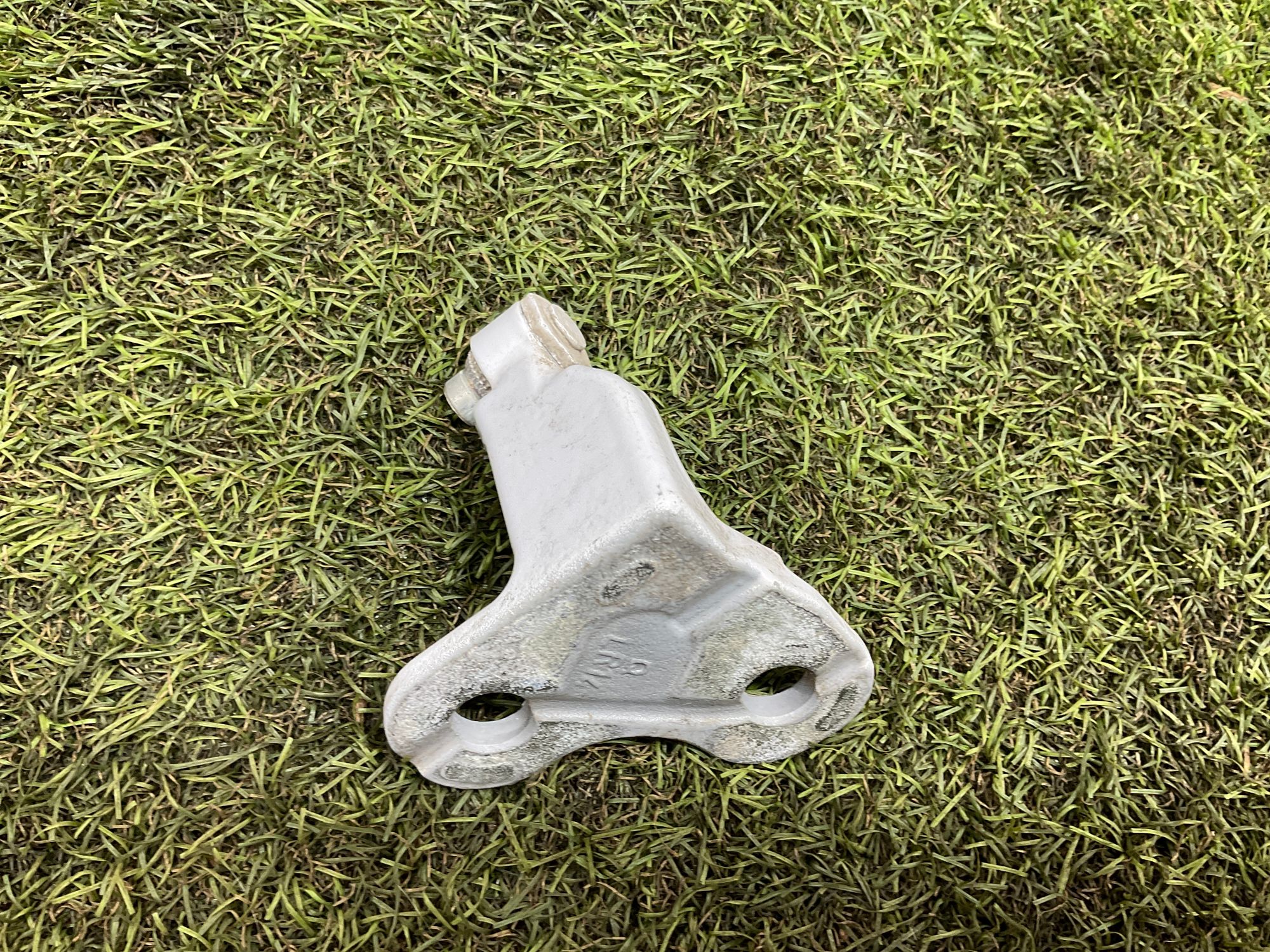 Петля двери правой задней Land Rover Defender II L663 2023, 5000 рублей, Москва