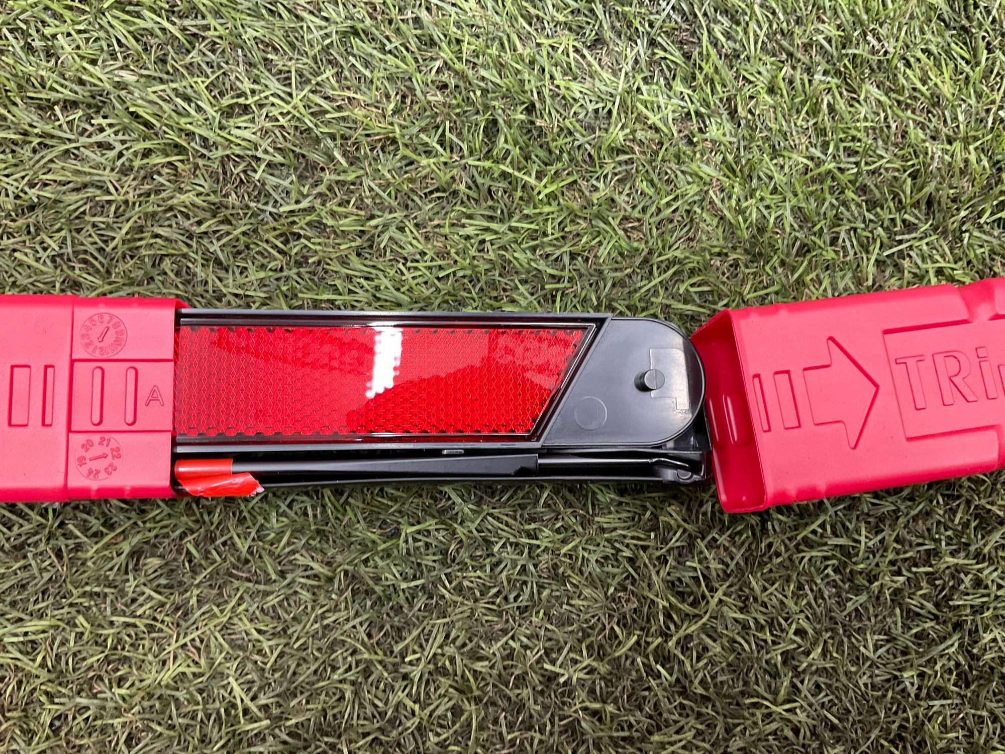 Знак аварийной остановки BMW M5, F90 рестайлинг 2022, 1000 рублей, Москва