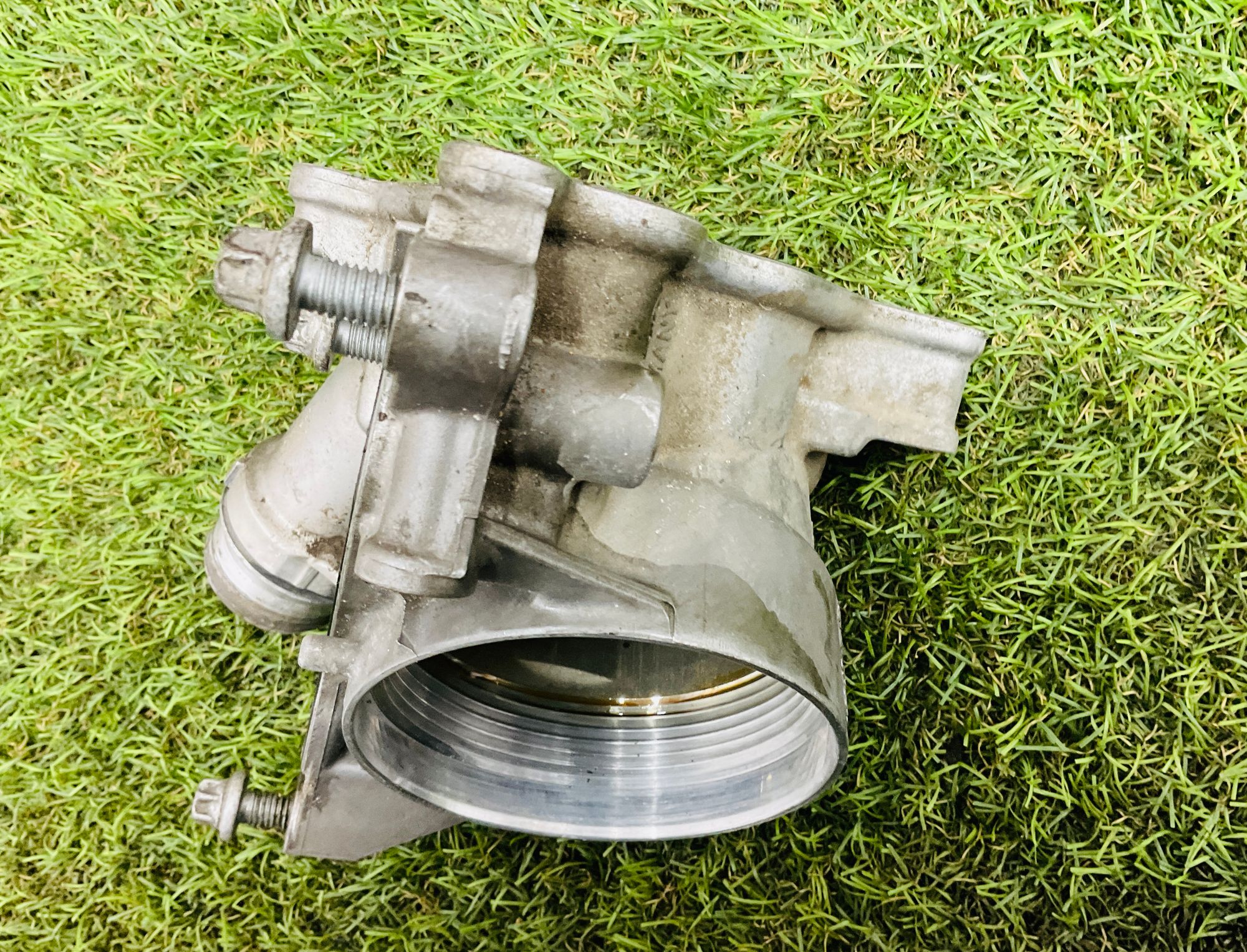 Корпус масляного фильтра BMW 5 серия F10/F11/F07, 1000 рублей, Москва