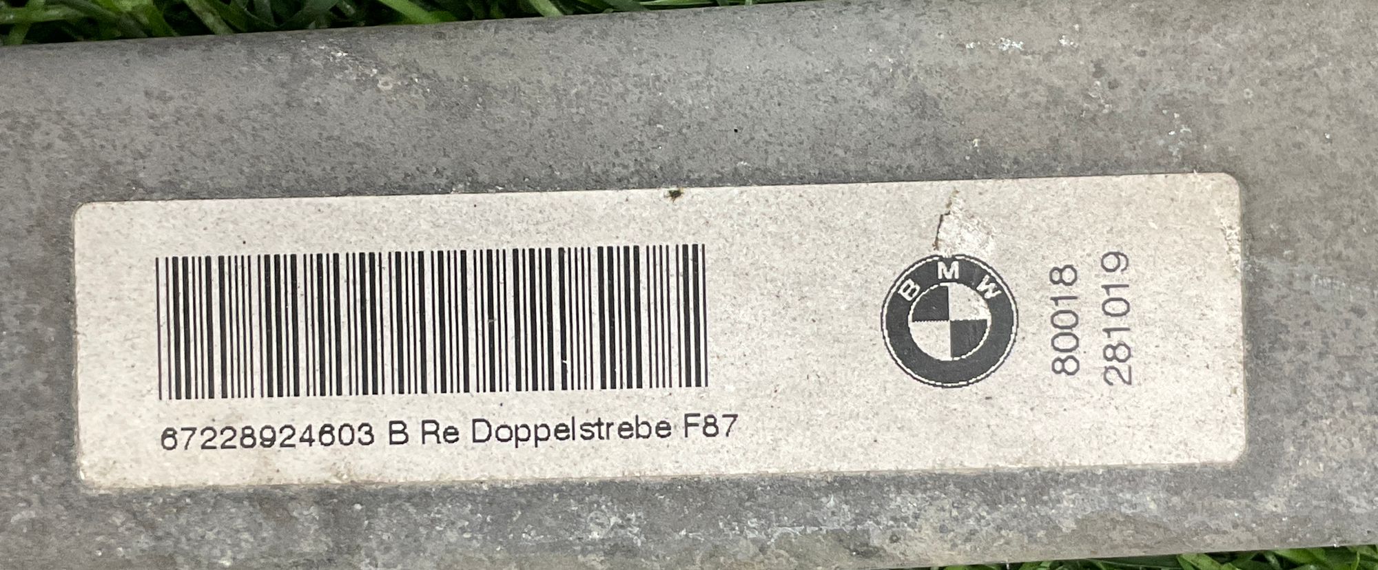 https://ycs.partsauto.market/partsauto-images/thmbs/userImages/h353NjtZg3VDP19b5HMt7LlpbQ93/part/99fab70d-0322-44fc-a8ea-b651a219435f_1736168981957.jpg