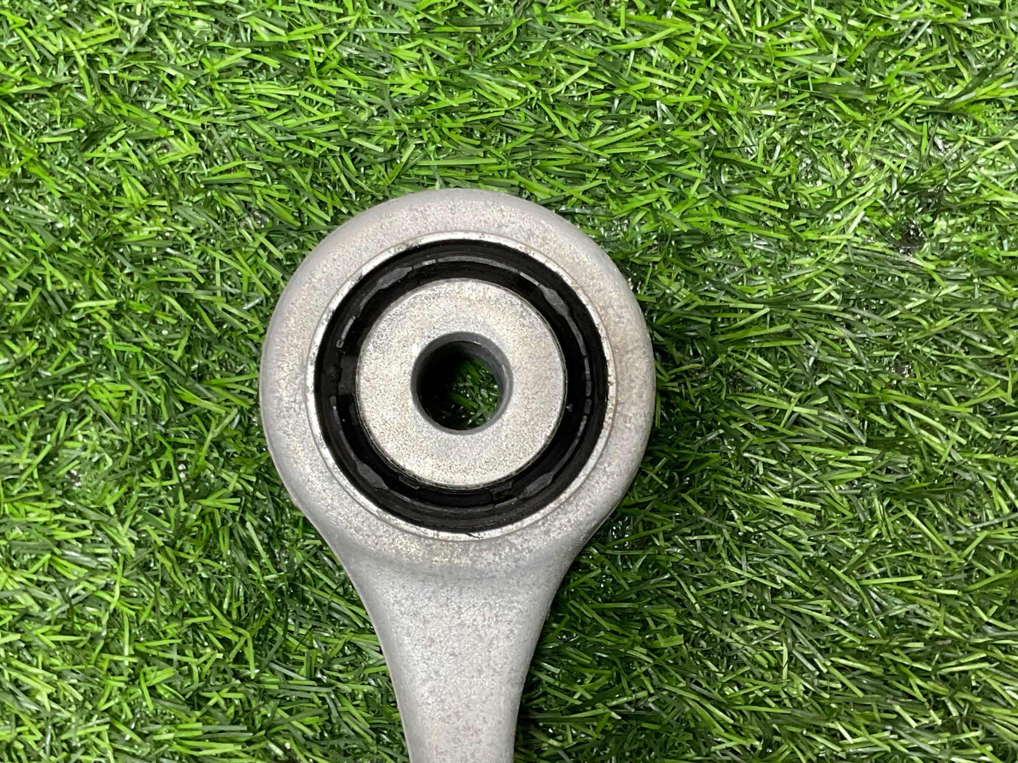 https://ycs.partsauto.market/partsauto-images/thmbs/userImages/h353NjtZg3VDP19b5HMt7LlpbQ93/part/9a6cbc14-3e65-4c07-9932-470067a19dc0_1733744828008.jpg