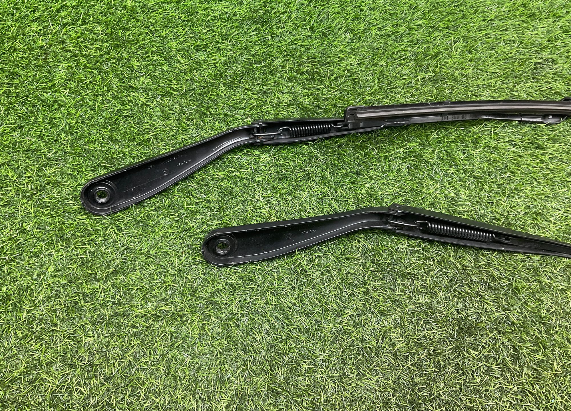 https://ycs.partsauto.market/partsauto-images/thmbs/userImages/h353NjtZg3VDP19b5HMt7LlpbQ93/part/9a70e9f9-51b4-4512-856a-6359582a1bda_1734514273044.jpg
