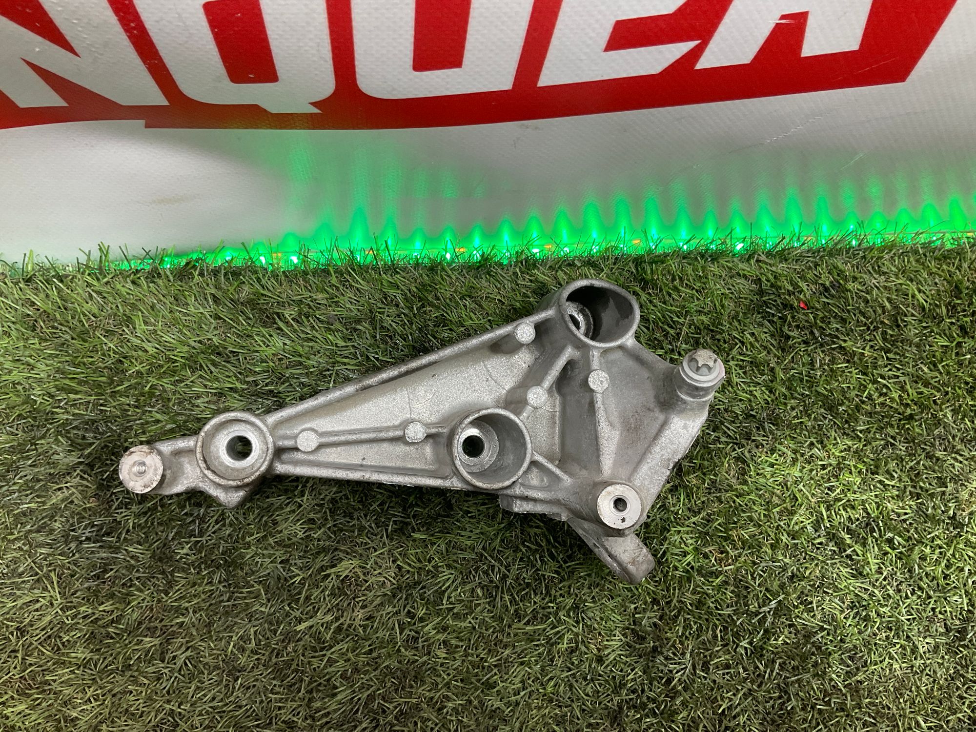 Кронштейн двигателя 654920 Mercedes-Benz E-Класс W213/S213/C238/A238 (2016—2023) 2020, 6000 рублей, Москва