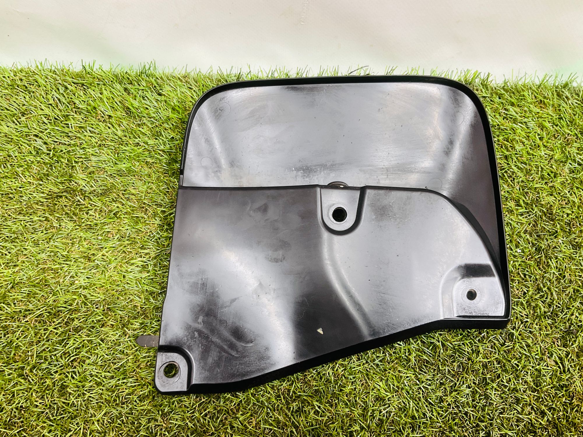 https://ycs.partsauto.market/partsauto-images/thmbs/userImages/h353NjtZg3VDP19b5HMt7LlpbQ93/part/9aa5dd22-8670-4359-a0fe-fcf743a0a001_1779720754757.jpg