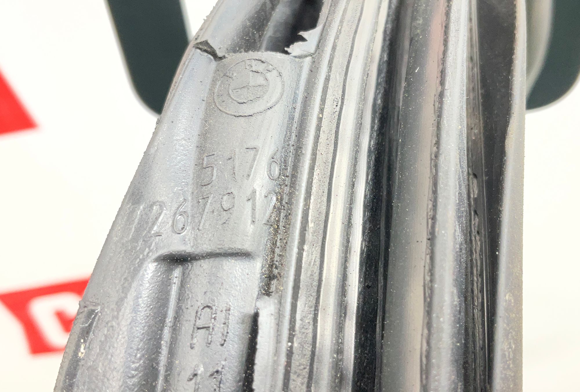 https://ycs.partsauto.market/partsauto-images/thmbs/userImages/h353NjtZg3VDP19b5HMt7LlpbQ93/part/9ad03d09-3460-4cf9-aa37-bd8c426c2e50_1780401937974.jpg