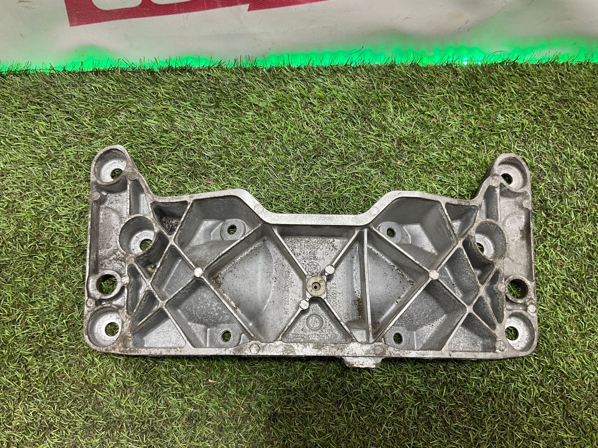 Кронштейн крепления АКПП BMW 6 серия, F06/F13/F12, 1000 рублей, Москва