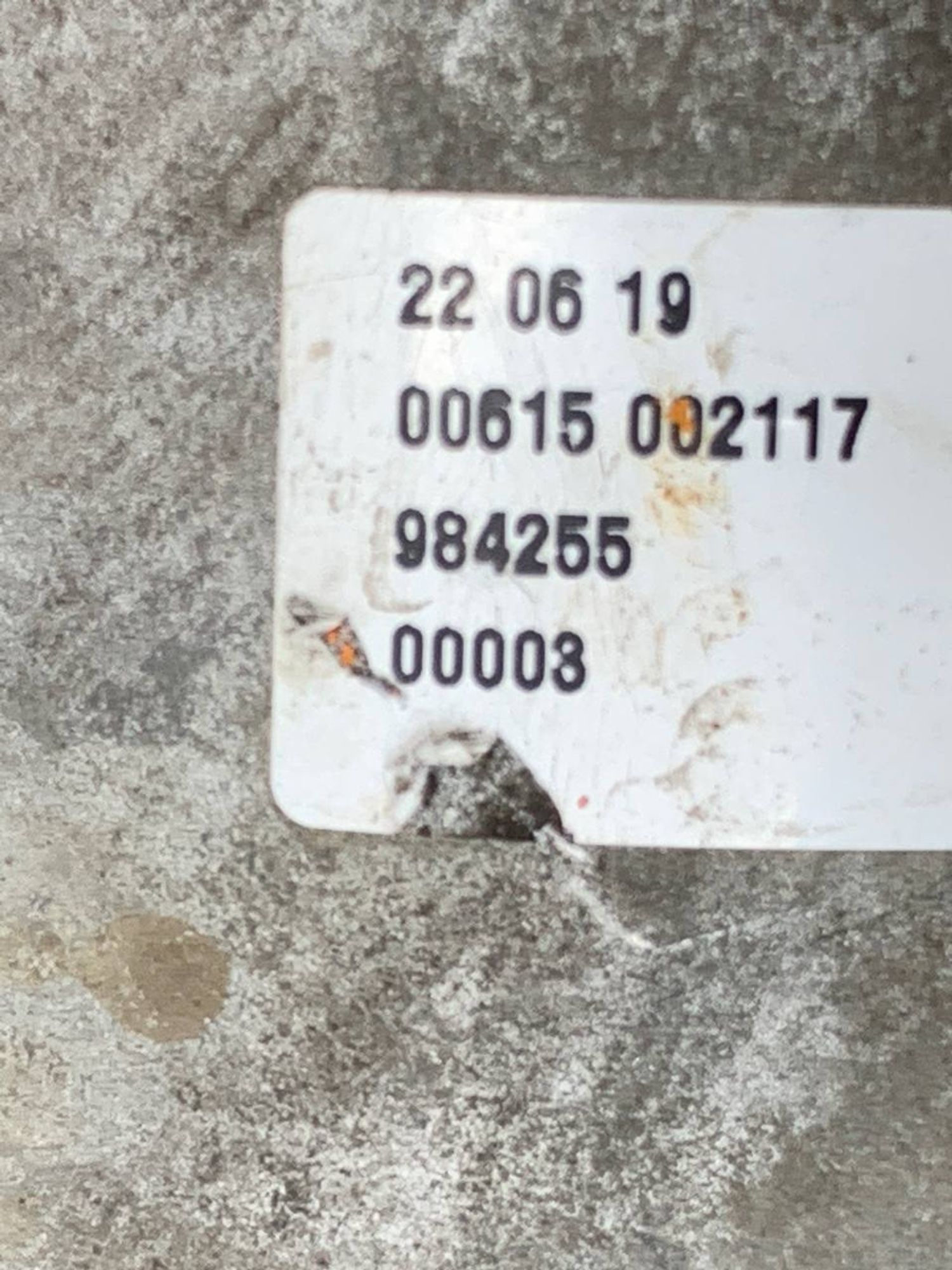 https://ycs.partsauto.market/partsauto-images/thmbs/userImages/h353NjtZg3VDP19b5HMt7LlpbQ93/part/9b1f7d67-0c46-460e-907d-c7f7c3092289_1723895442881.jpg