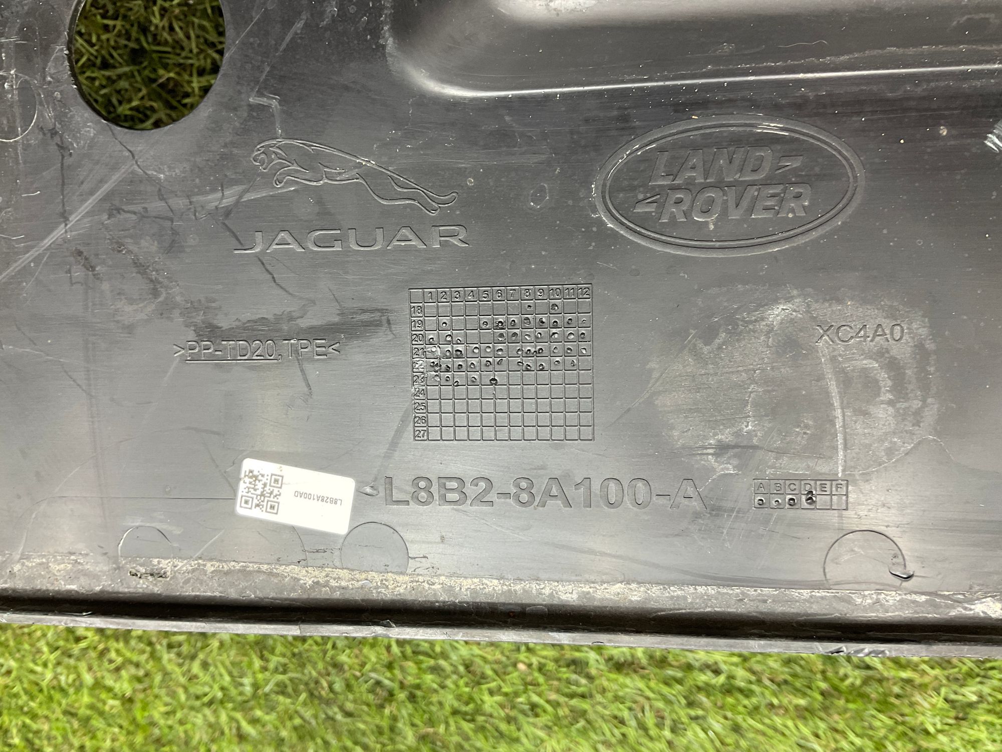 Накладка замка капота Land Rover Defender II 2022, 8000 рублей, Москва