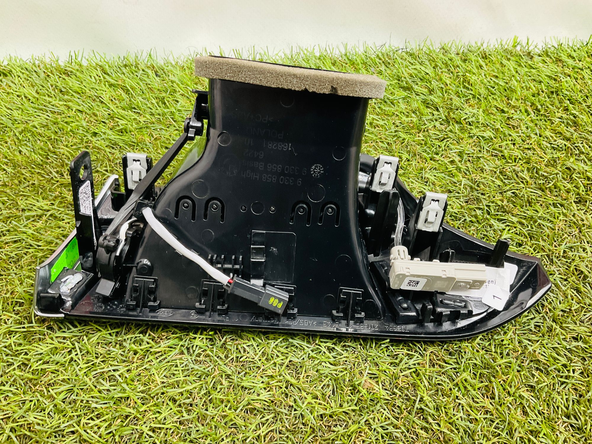 https://ycs.partsauto.market/partsauto-images/thmbs/userImages/h353NjtZg3VDP19b5HMt7LlpbQ93/part/9b6cad6e-9d1c-40c1-9d24-bfcb15622169_1779195476208.jpg