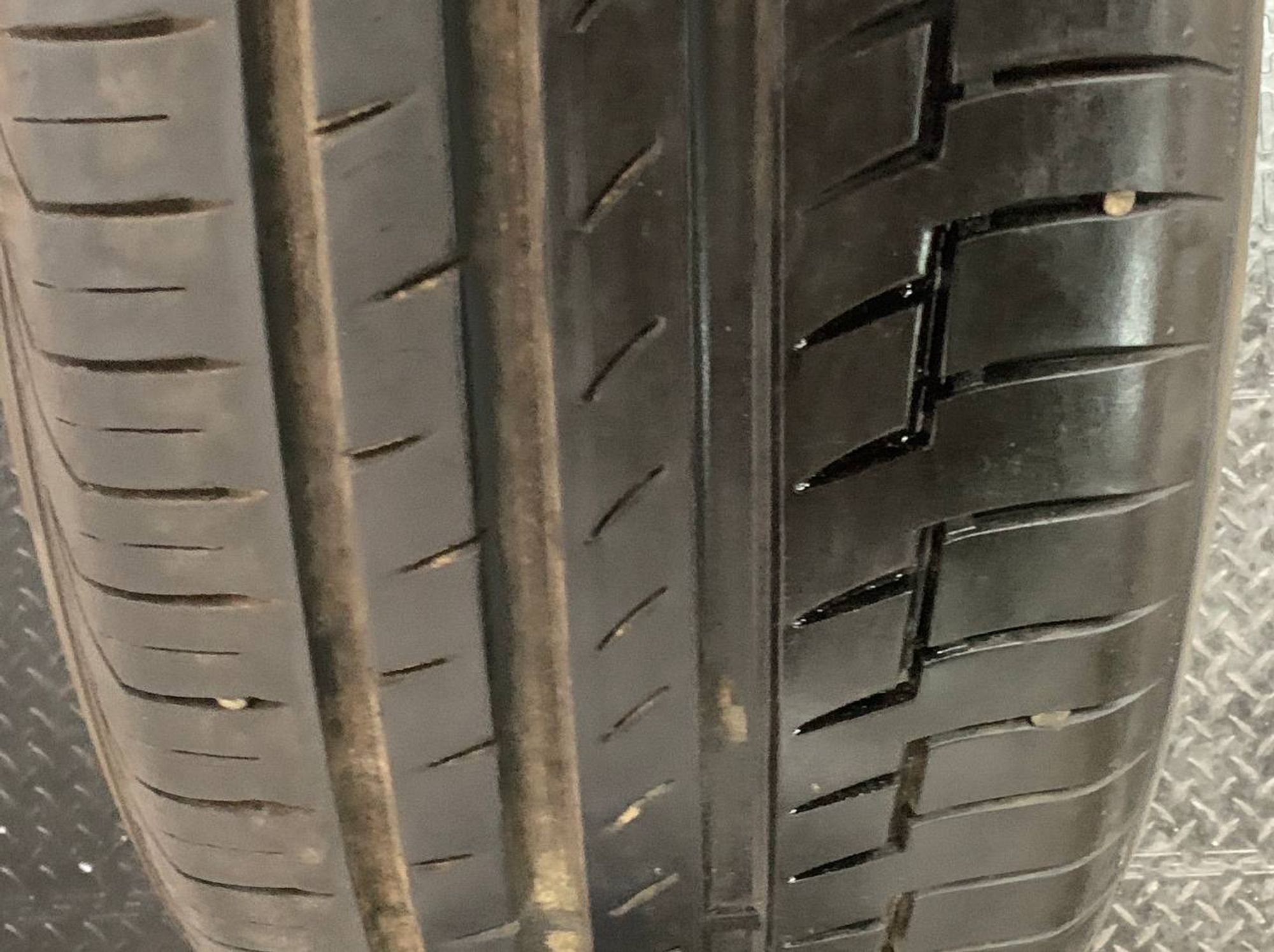 https://ycs.partsauto.market/partsauto-images/thmbs/userImages/h353NjtZg3VDP19b5HMt7LlpbQ93/part/9b7d8698-2266-47db-8e69-d03ab5e69b7d_1732700914170.jpg