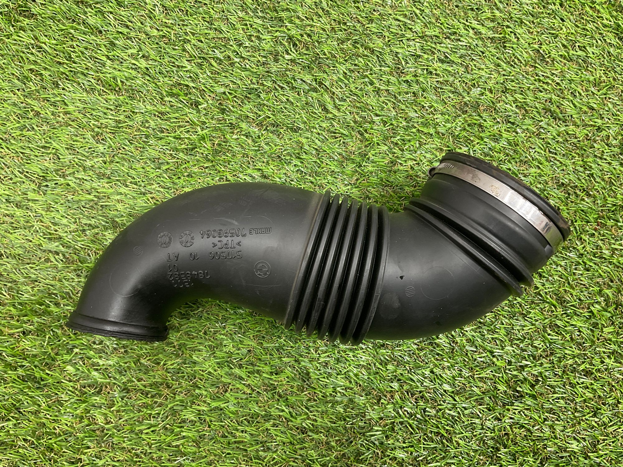 https://ycs.partsauto.market/partsauto-images/thmbs/userImages/h353NjtZg3VDP19b5HMt7LlpbQ93/part/9be410de-2b1e-4981-b959-fa3348403b30_1746707810262.jpg