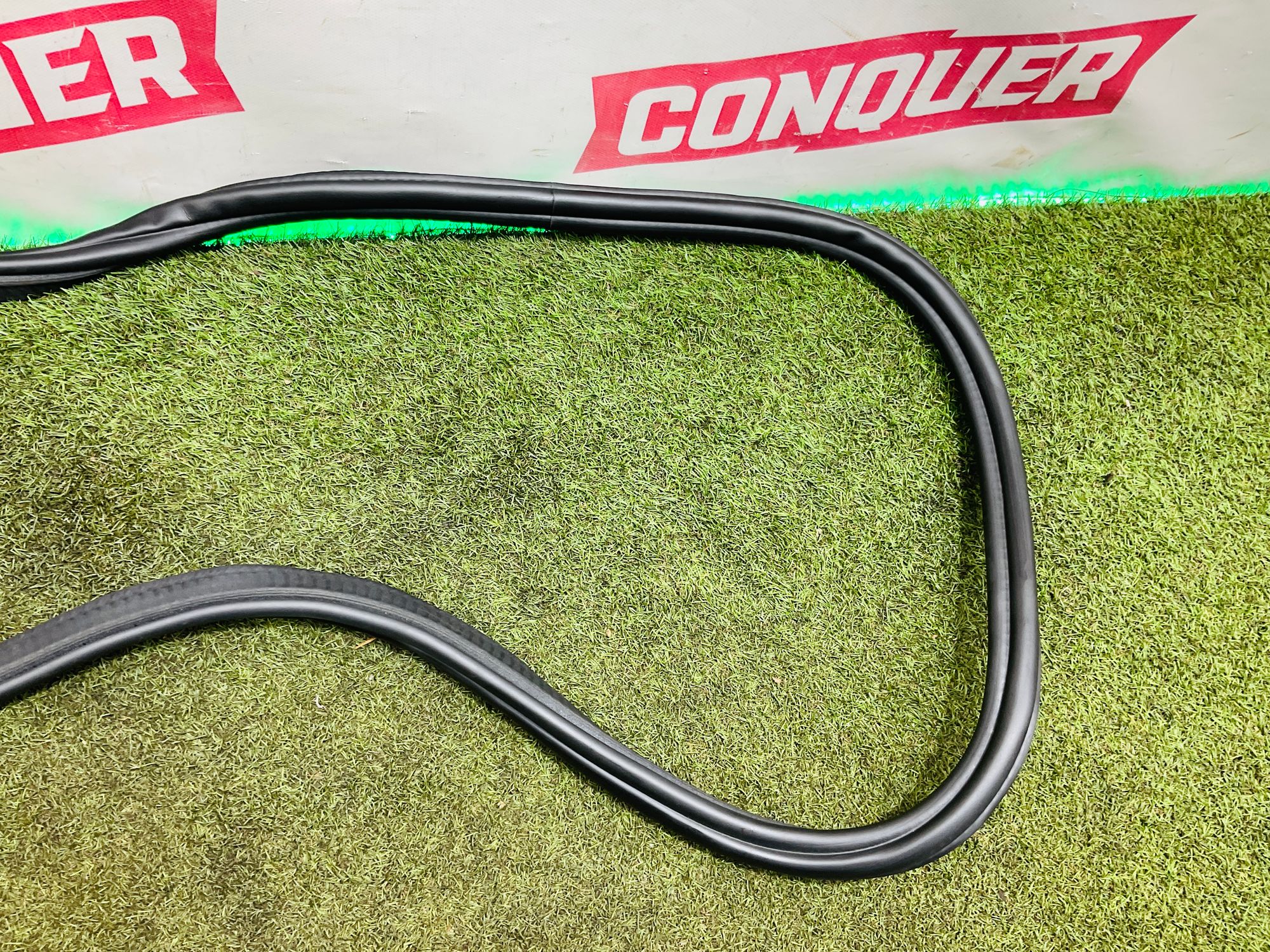 Уплотнитель двери передней Land Rover Defender II L663 2022, 8500 рублей, Москва