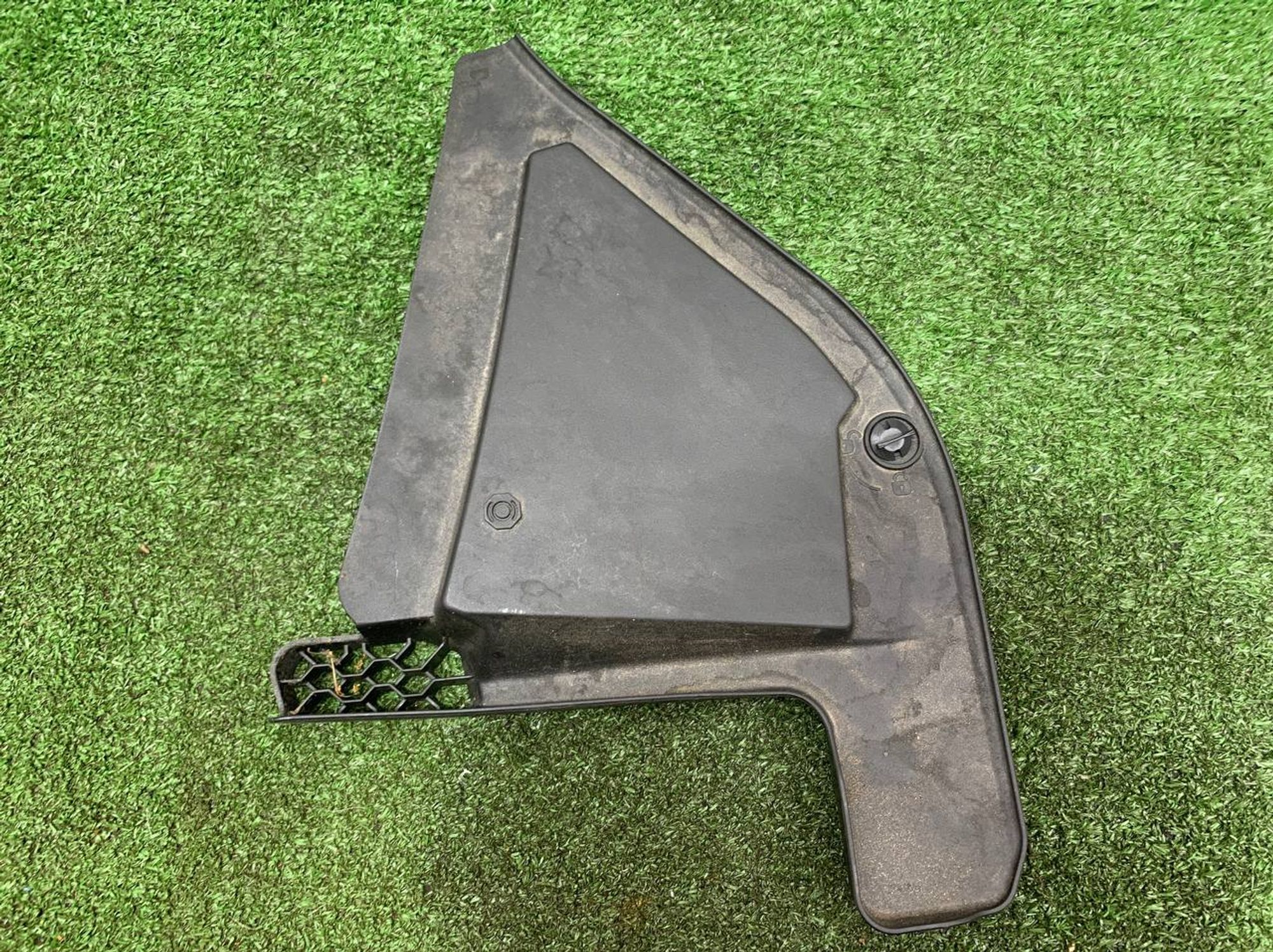 https://ycs.partsauto.market/partsauto-images/thmbs/userImages/h353NjtZg3VDP19b5HMt7LlpbQ93/part/9c2093c5-0711-4fd5-86ce-fed9511fa983_1724424477461.jpg