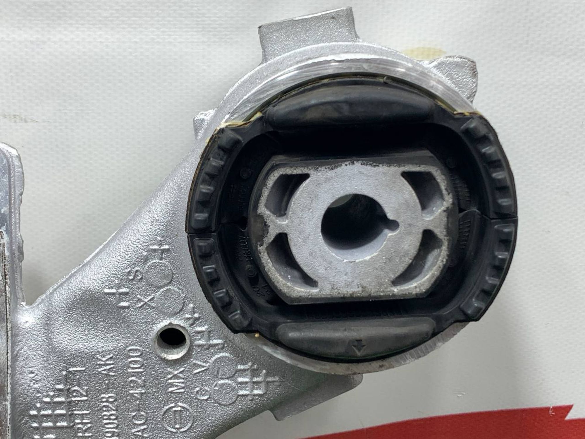 https://ycs.partsauto.market/partsauto-images/thmbs/userImages/h353NjtZg3VDP19b5HMt7LlpbQ93/part/9cabd8e9-3652-4bea-af98-5bb80f7b48cf_1726154289210.jpg