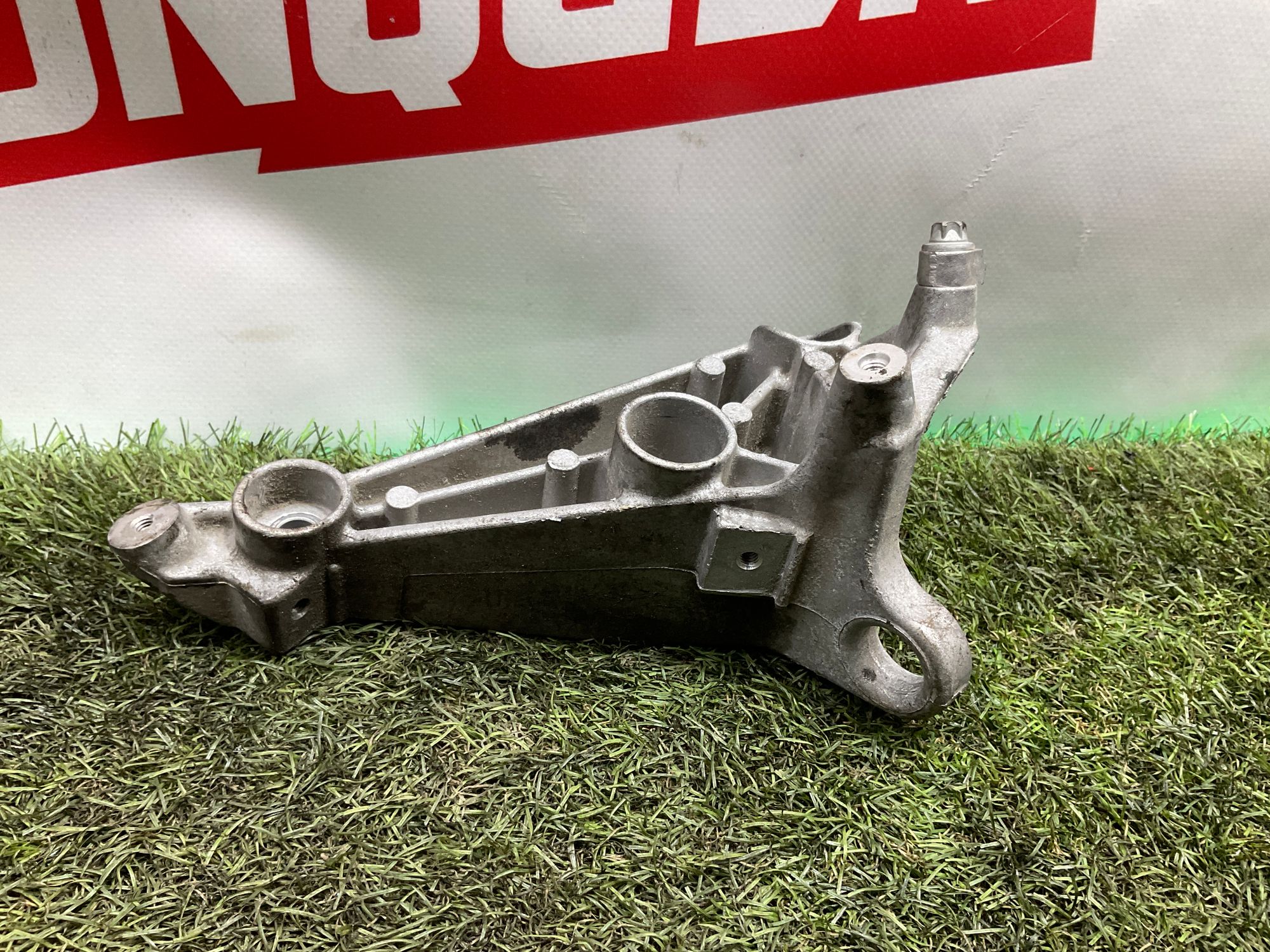 Кронштейн двигателя 654920 Mercedes-Benz E-Класс W213/S213/C238/A238 (2016—2023) 2020, 6000 рублей, Москва