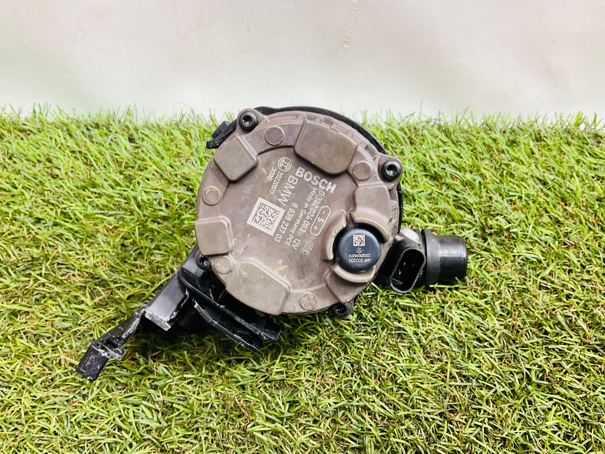 https://ycs.partsauto.market/partsauto-images/thmbs/userImages/h353NjtZg3VDP19b5HMt7LlpbQ93/part/9cc366dd-49f3-4375-9630-b12afdc482c9_1779195943529.jpg