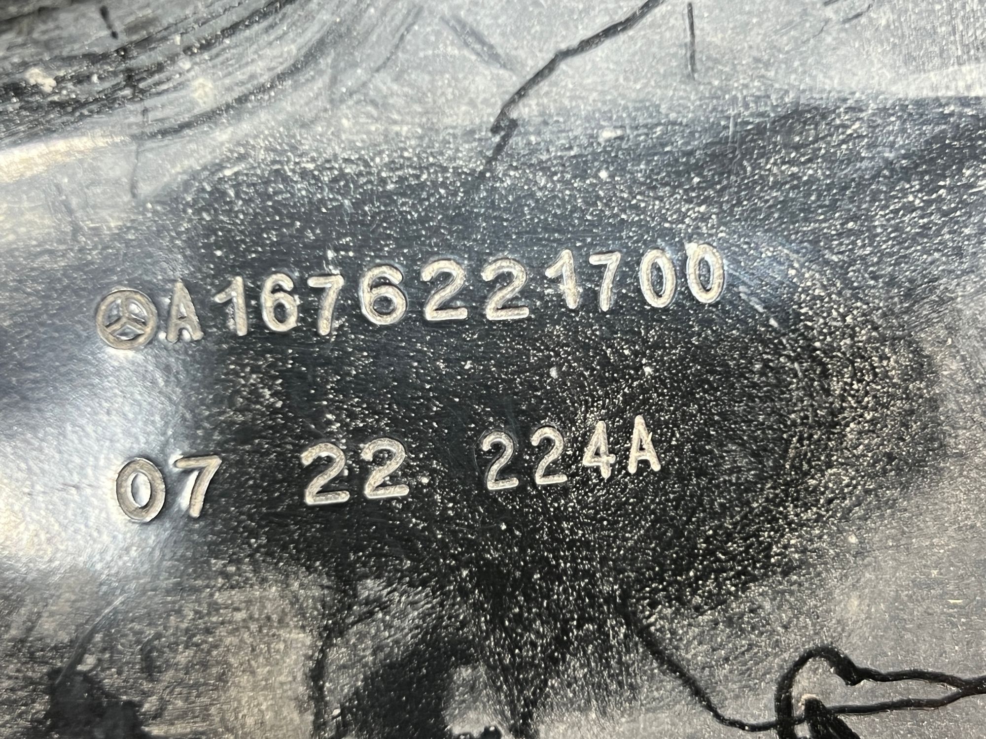 https://ycs.partsauto.market/partsauto-images/thmbs/userImages/h353NjtZg3VDP19b5HMt7LlpbQ93/part/9d0b1afc-18ec-40d0-8e40-ee7fb04064dd_1734162206372.jpg