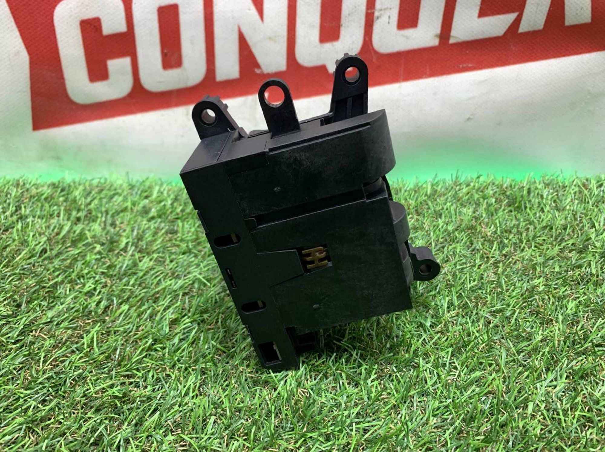 https://ycs.partsauto.market/partsauto-images/thmbs/userImages/h353NjtZg3VDP19b5HMt7LlpbQ93/part/9d24c943-d98d-4425-a3ca-9f866c27e19f_1718099407989.jpg