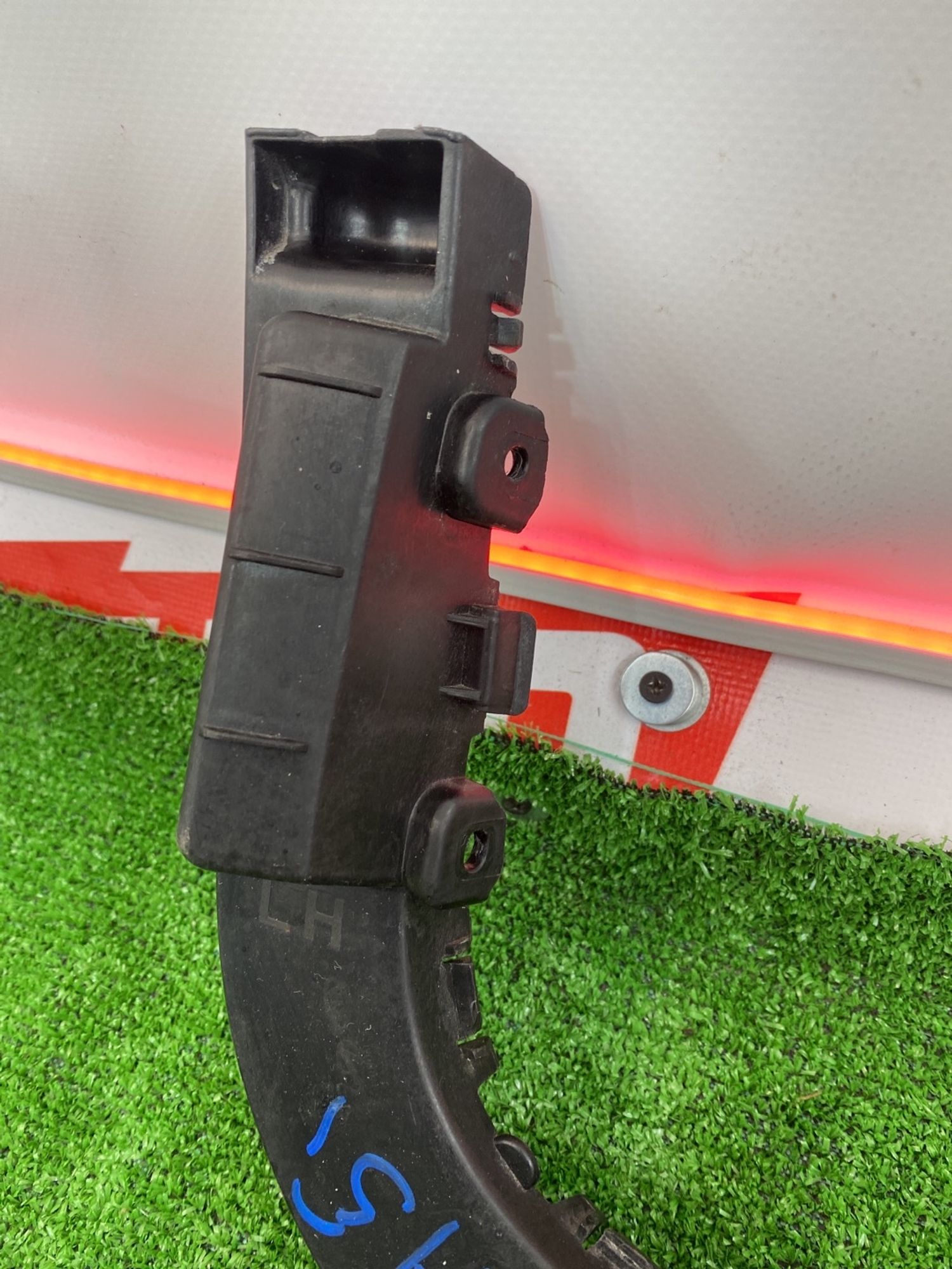 https://ycs.partsauto.market/partsauto-images/thmbs/userImages/h353NjtZg3VDP19b5HMt7LlpbQ93/part/9d3407f9-7e45-473a-bed1-6ab68bd6fb7b_1742211997245.jpg