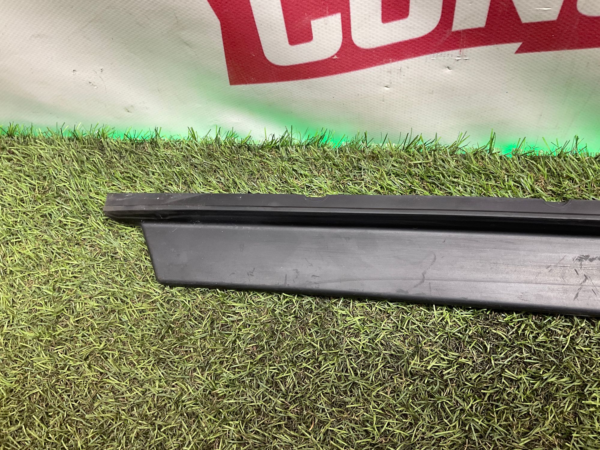 Накладка стойки кузова центральная левая Land Rover Defender L663 II 2022, 6000 рублей, Москва