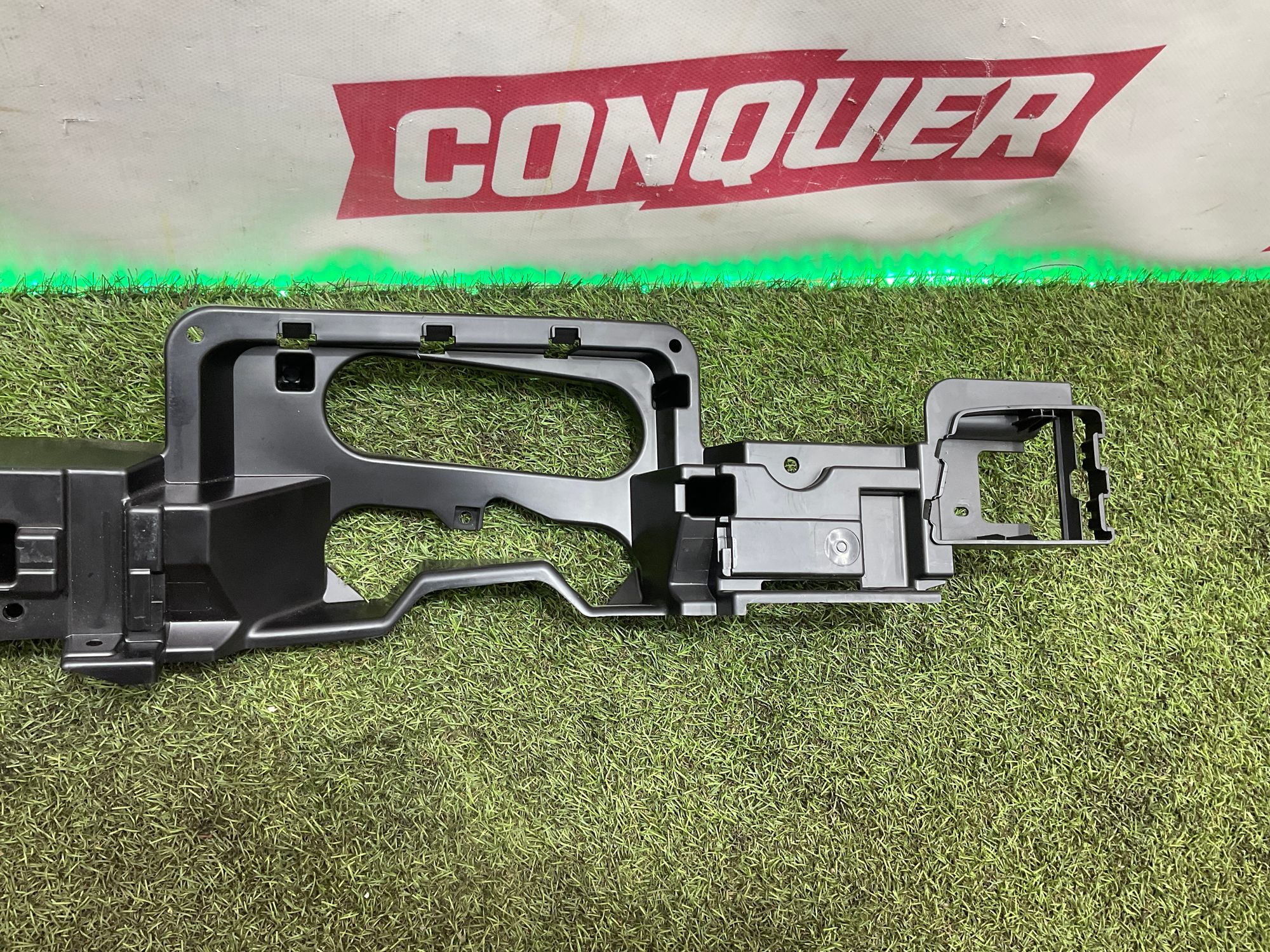 Кронштейн пола багажника правый BMW X5 G05 2022, 2000 рублей, Москва