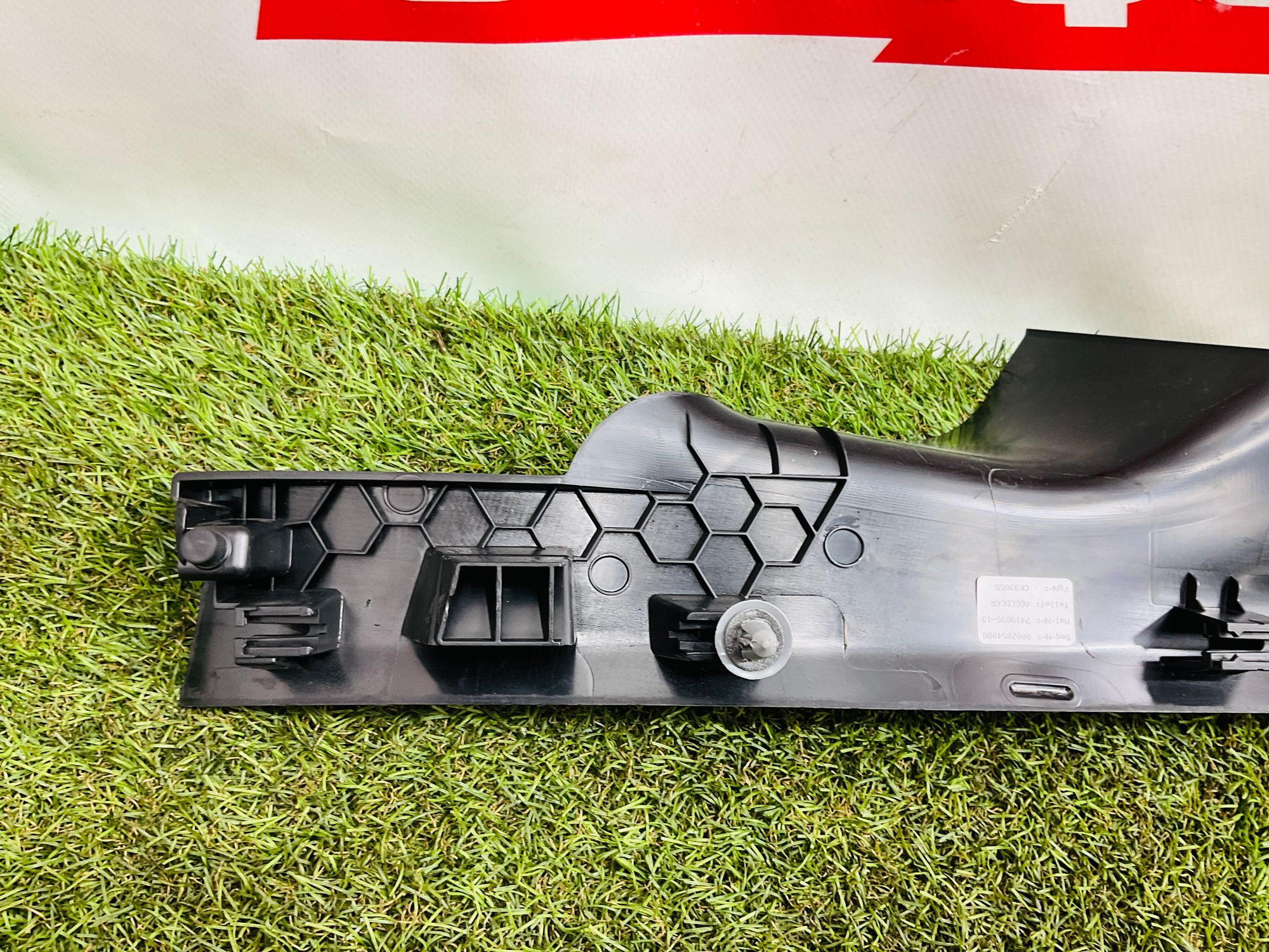 https://ycs.partsauto.market/partsauto-images/thmbs/userImages/h353NjtZg3VDP19b5HMt7LlpbQ93/part/9db6019b-9434-4f19-9f02-6158ea5fc69b_1778932297161.jpg