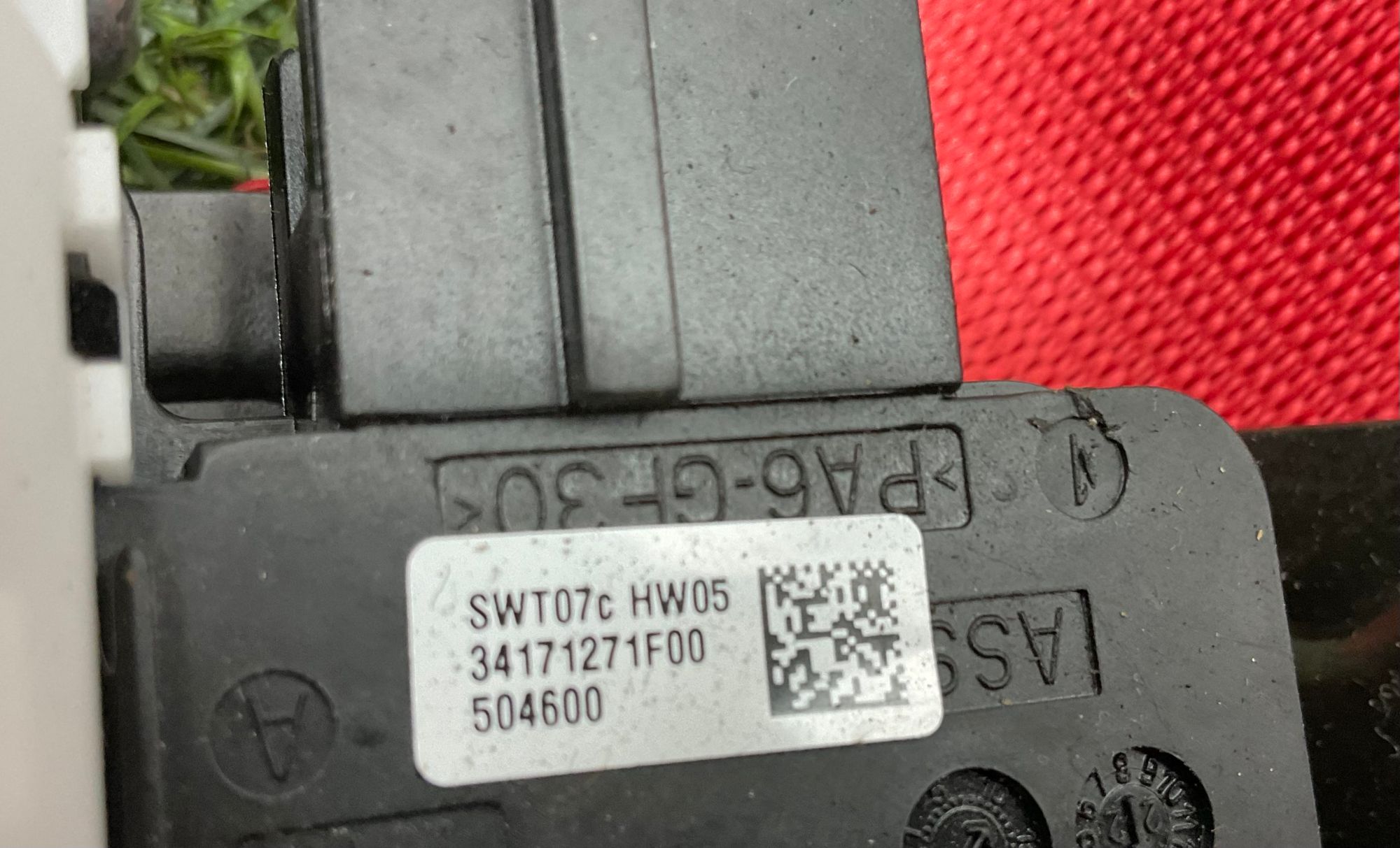 https://ycs.partsauto.market/partsauto-images/thmbs/userImages/h353NjtZg3VDP19b5HMt7LlpbQ93/part/9dc63a0f-3779-4993-974d-c221b648b3d0_1789476256050.jpg