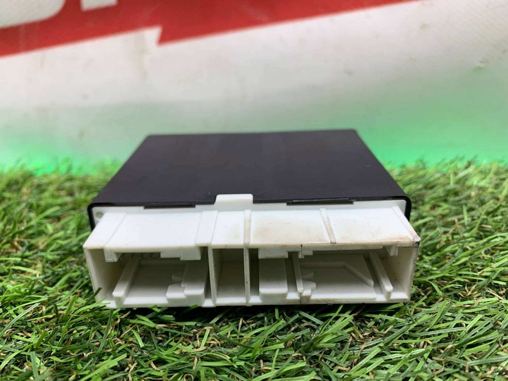 https://ycs.partsauto.market/partsauto-images/thmbs/userImages/h353NjtZg3VDP19b5HMt7LlpbQ93/part/9e3948d7-001a-438c-b590-833994963957_1708526904422.jpg