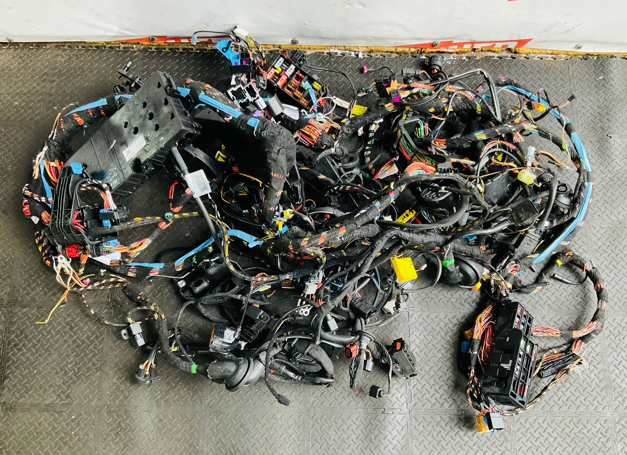 Проводка двигателя Porsche 911 GT3 991 Рестайлинг 2018, 100000 рублей, Москва