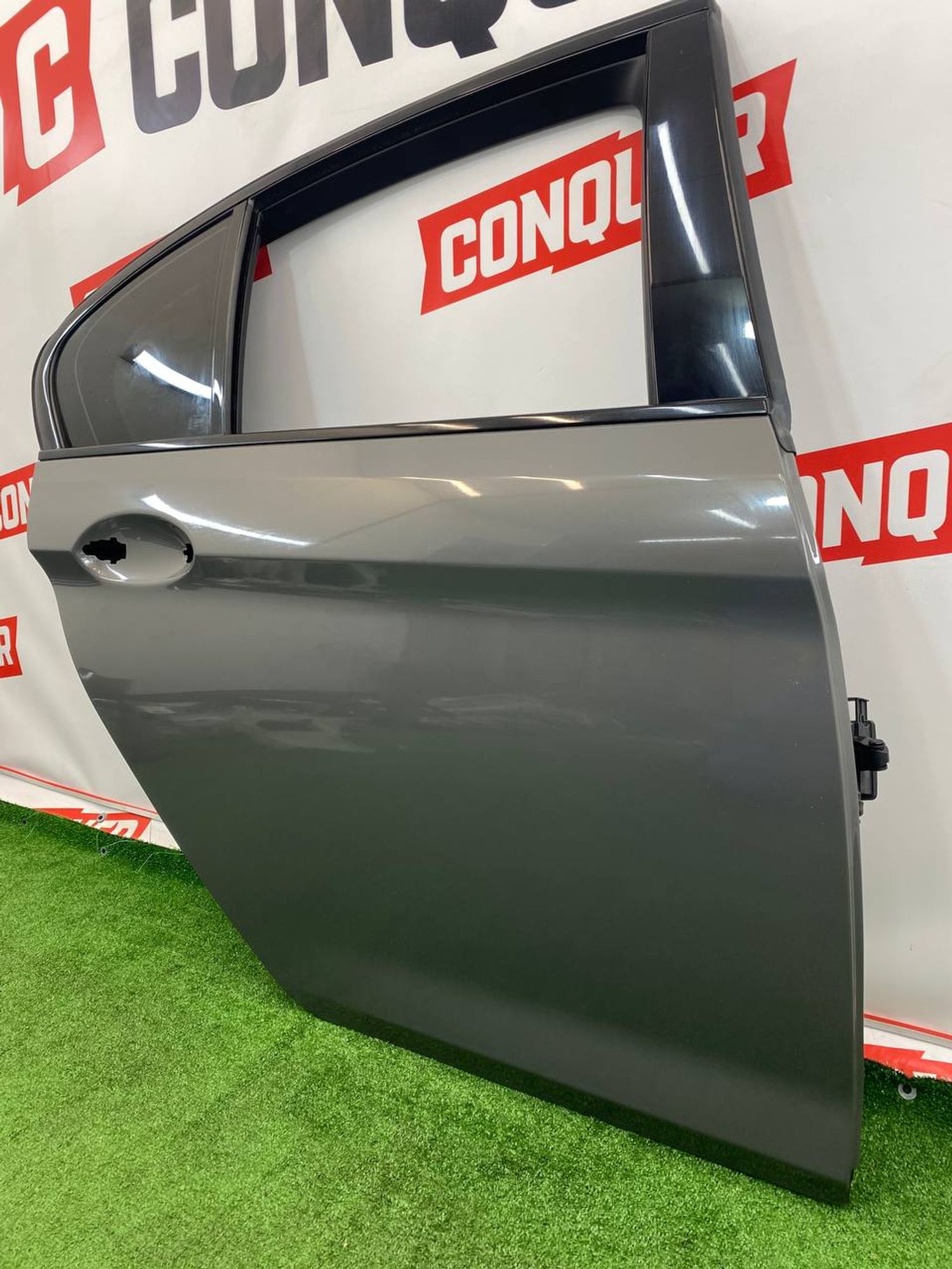 https://ycs.partsauto.market/partsauto-images/thmbs/userImages/h353NjtZg3VDP19b5HMt7LlpbQ93/part/9e67c030-03b4-448e-a611-7e82848ac618_1747125662675.jpg