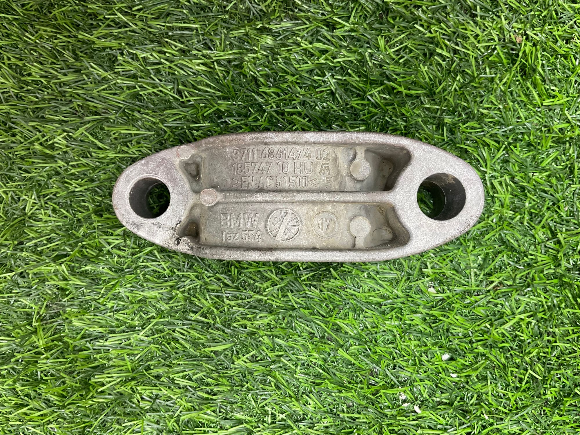https://ycs.partsauto.market/partsauto-images/thmbs/userImages/h353NjtZg3VDP19b5HMt7LlpbQ93/part/9e6ae5c6-4d9b-4264-81be-88d4bcfafbbf_1733758669756.jpg
