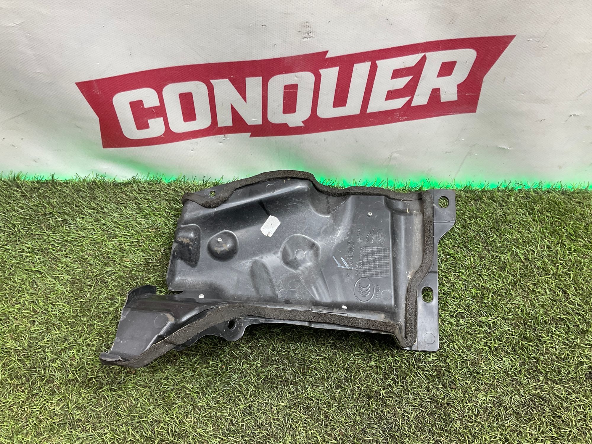 Шумоизоляция двигателя левая Land Rover Defender II L663 2022, 3000 рублей, Москва