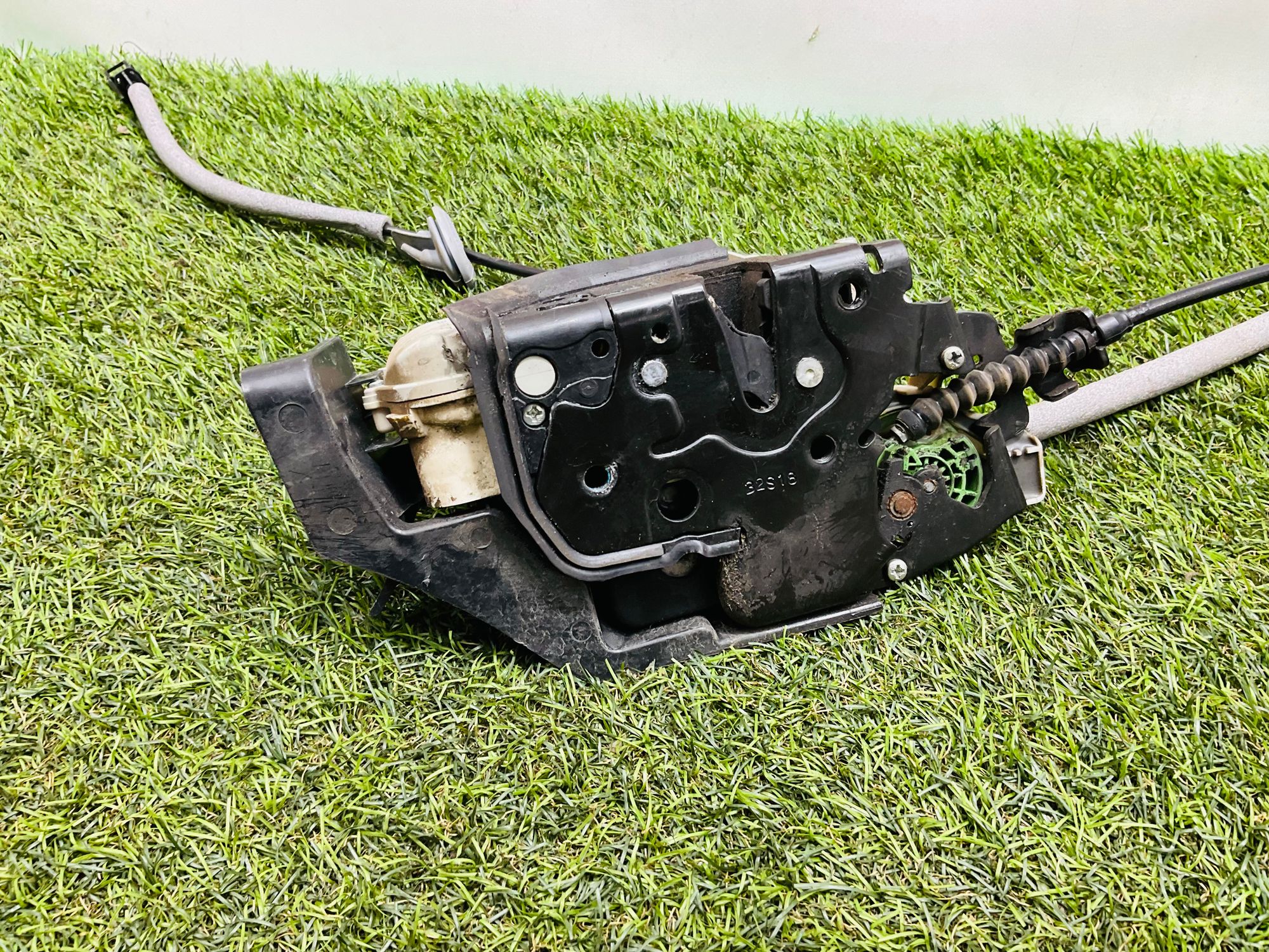 https://ycs.partsauto.market/partsauto-images/thmbs/userImages/h353NjtZg3VDP19b5HMt7LlpbQ93/part/9e8cc8f3-95d5-4372-8bf7-4c00c8760dcc_1786369929083.jpg