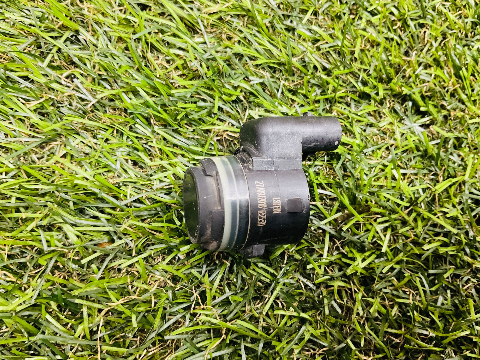 https://ycs.partsauto.market/partsauto-images/thmbs/userImages/h353NjtZg3VDP19b5HMt7LlpbQ93/part/9eb496ed-103f-433d-b64b-9842465c563a_1787323283085.jpg