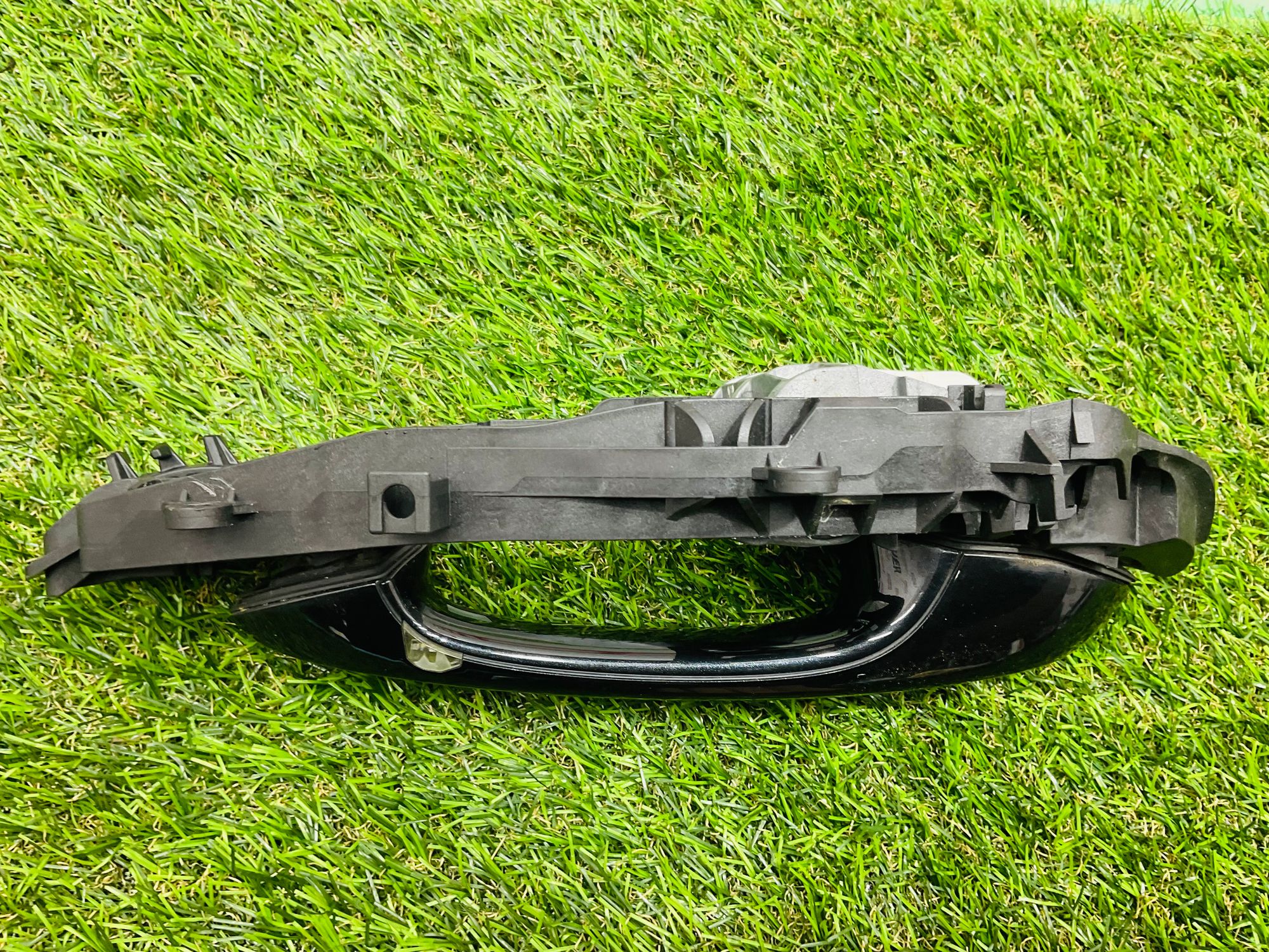 https://ycs.partsauto.market/partsauto-images/thmbs/userImages/h353NjtZg3VDP19b5HMt7LlpbQ93/part/9edda739-f576-4b63-9ad5-057219f5f9fe_1781517319050.jpg