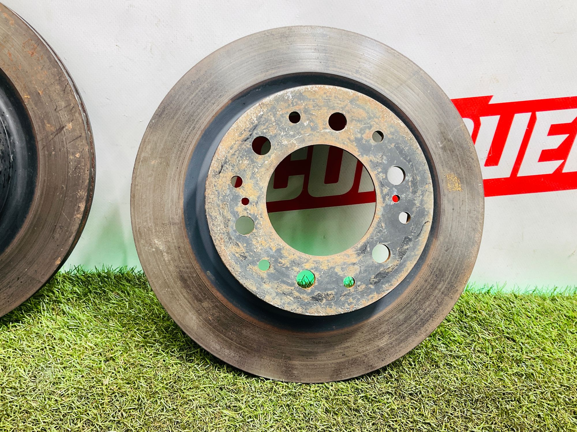 https://ycs.partsauto.market/partsauto-images/thmbs/userImages/h353NjtZg3VDP19b5HMt7LlpbQ93/part/9ef29a49-644d-4b3b-b8d4-e9ec6aee87ea_1779955355611.jpg
