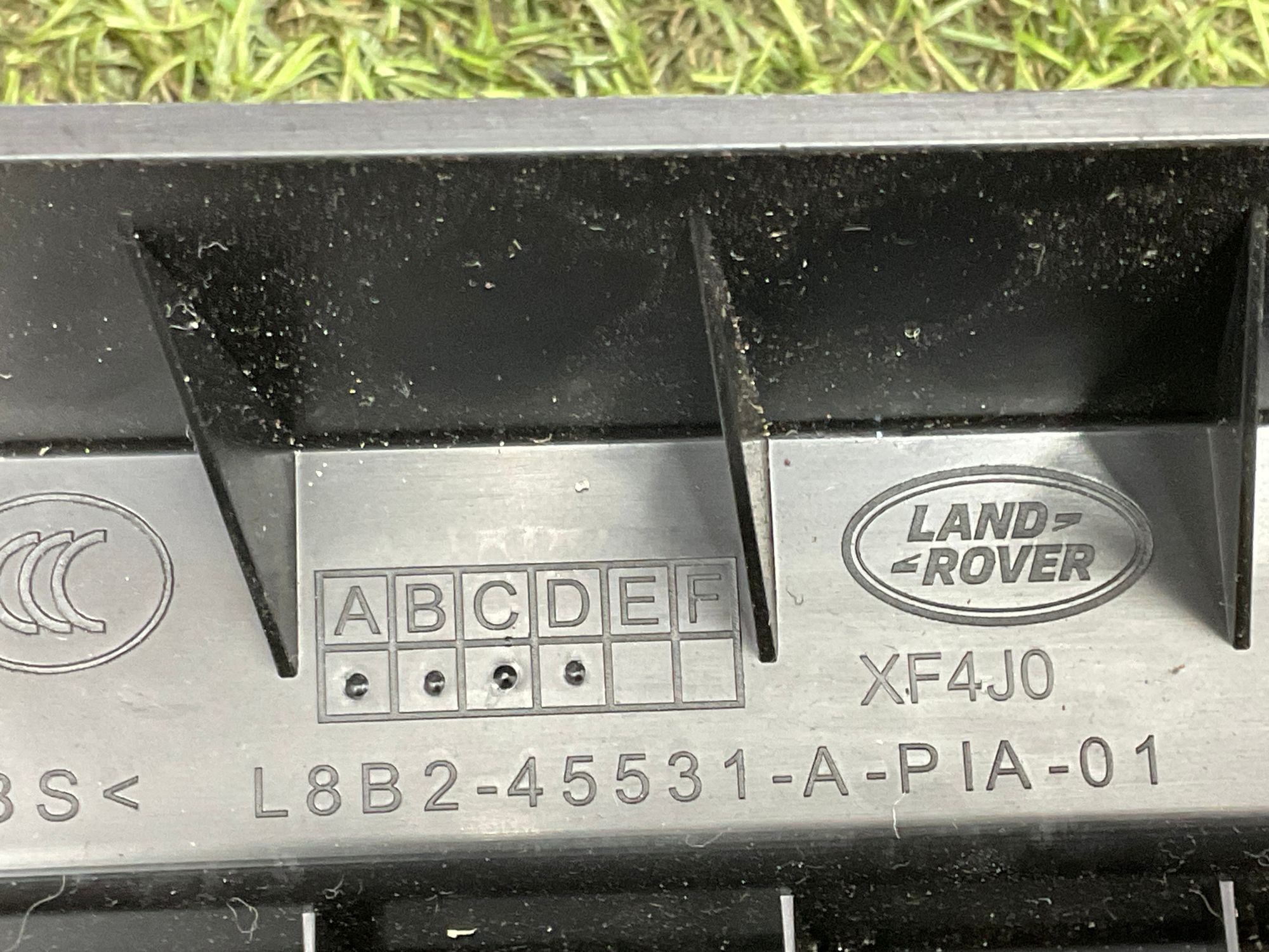 Накладка багажника левая нижняя Land Rover Defender II L663 2022, 2000 рублей, Москва